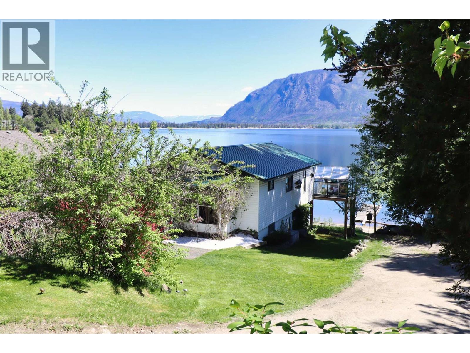 1085 Little Shuswap Lake Road, Chase