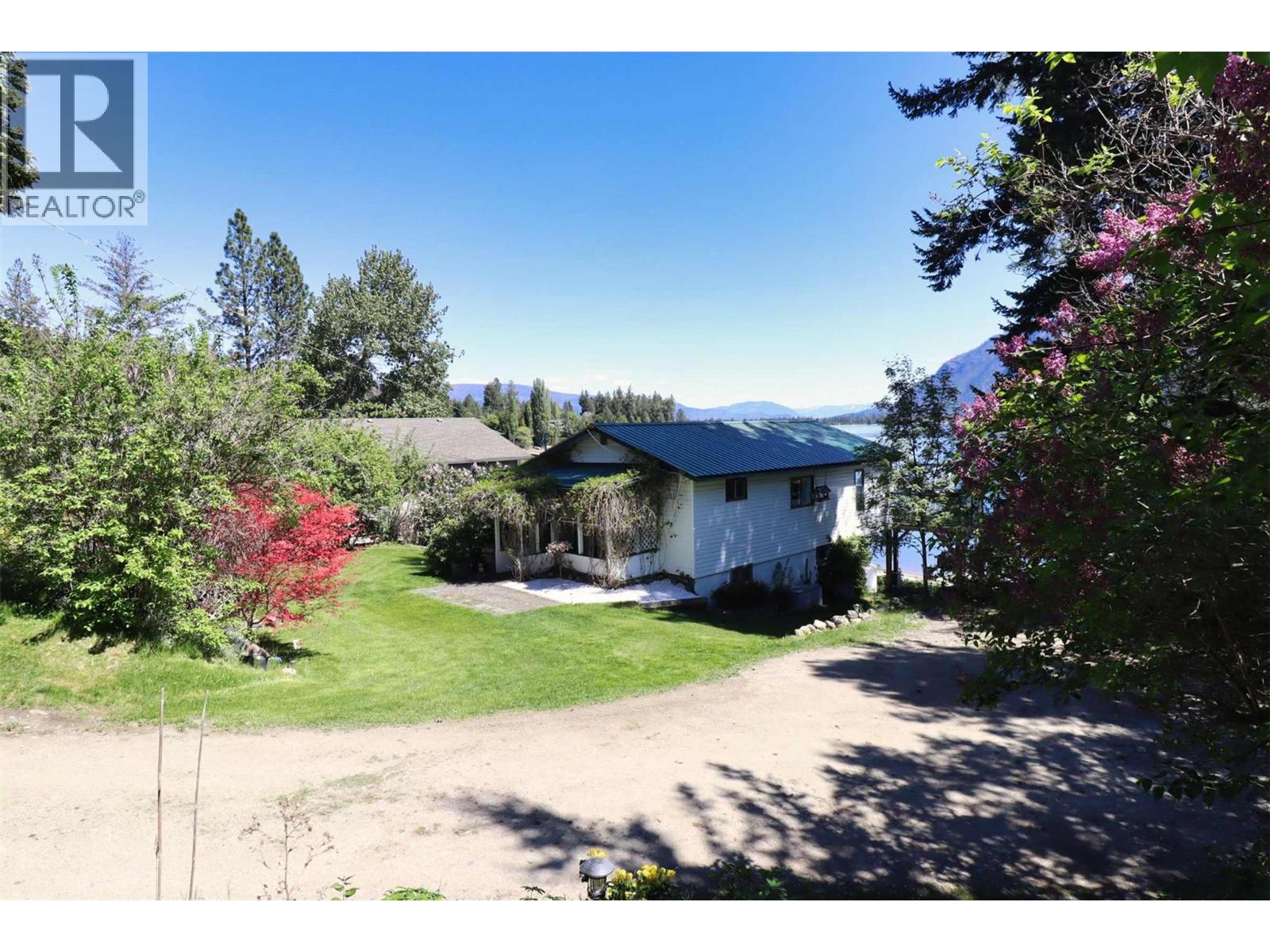 1085 Little Shuswap Lake Road, Chase