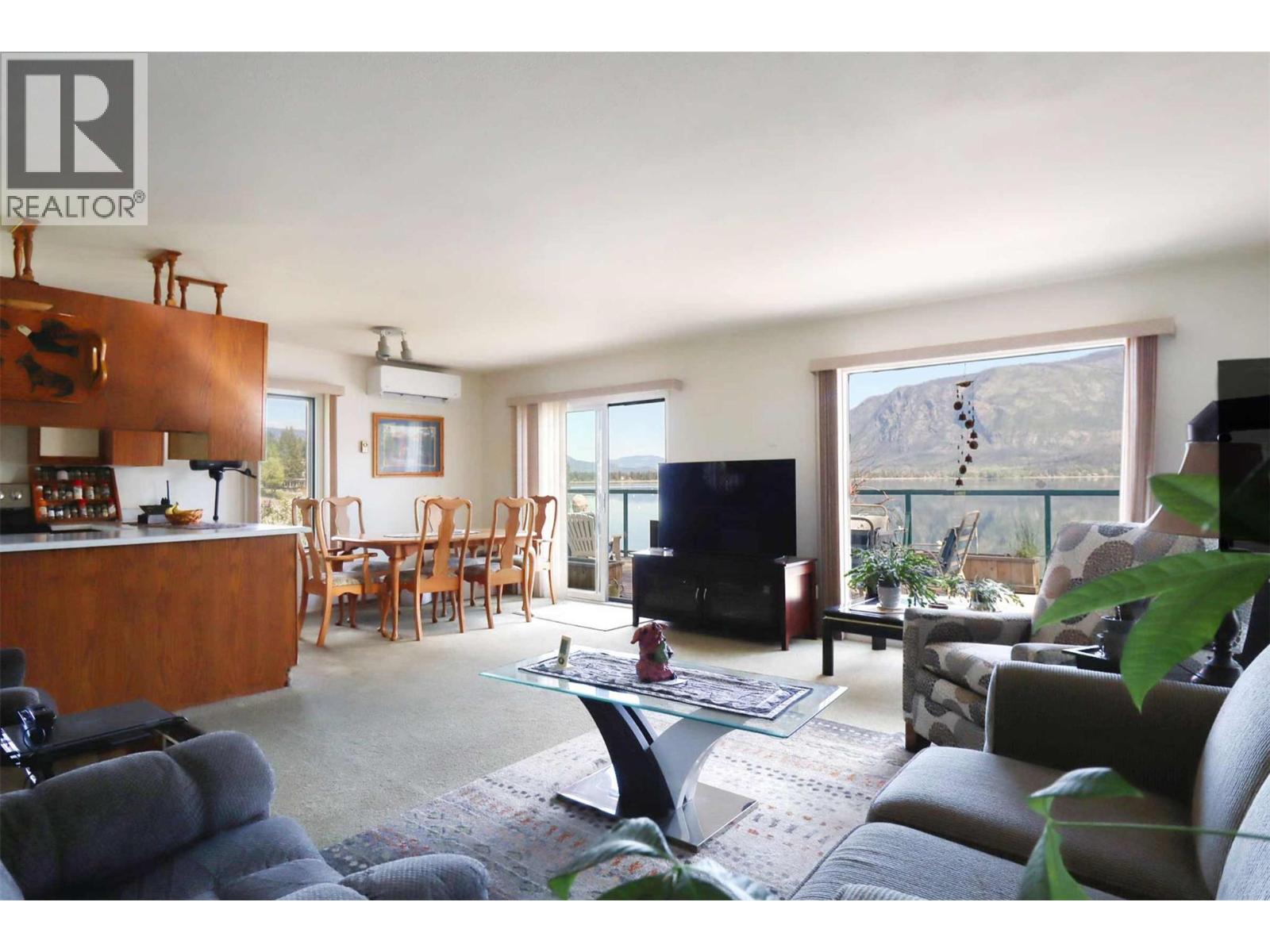 1085 Little Shuswap Lake Road, Chase