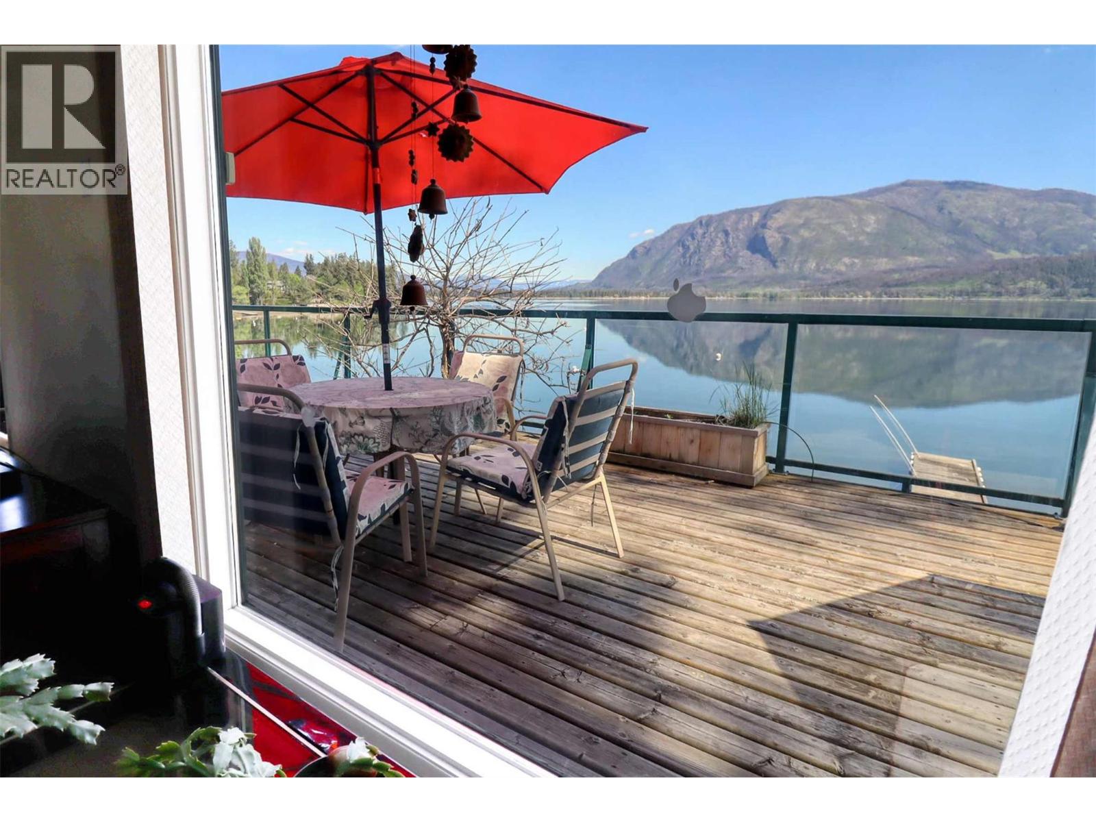 1085 Little Shuswap Lake Road, Chase