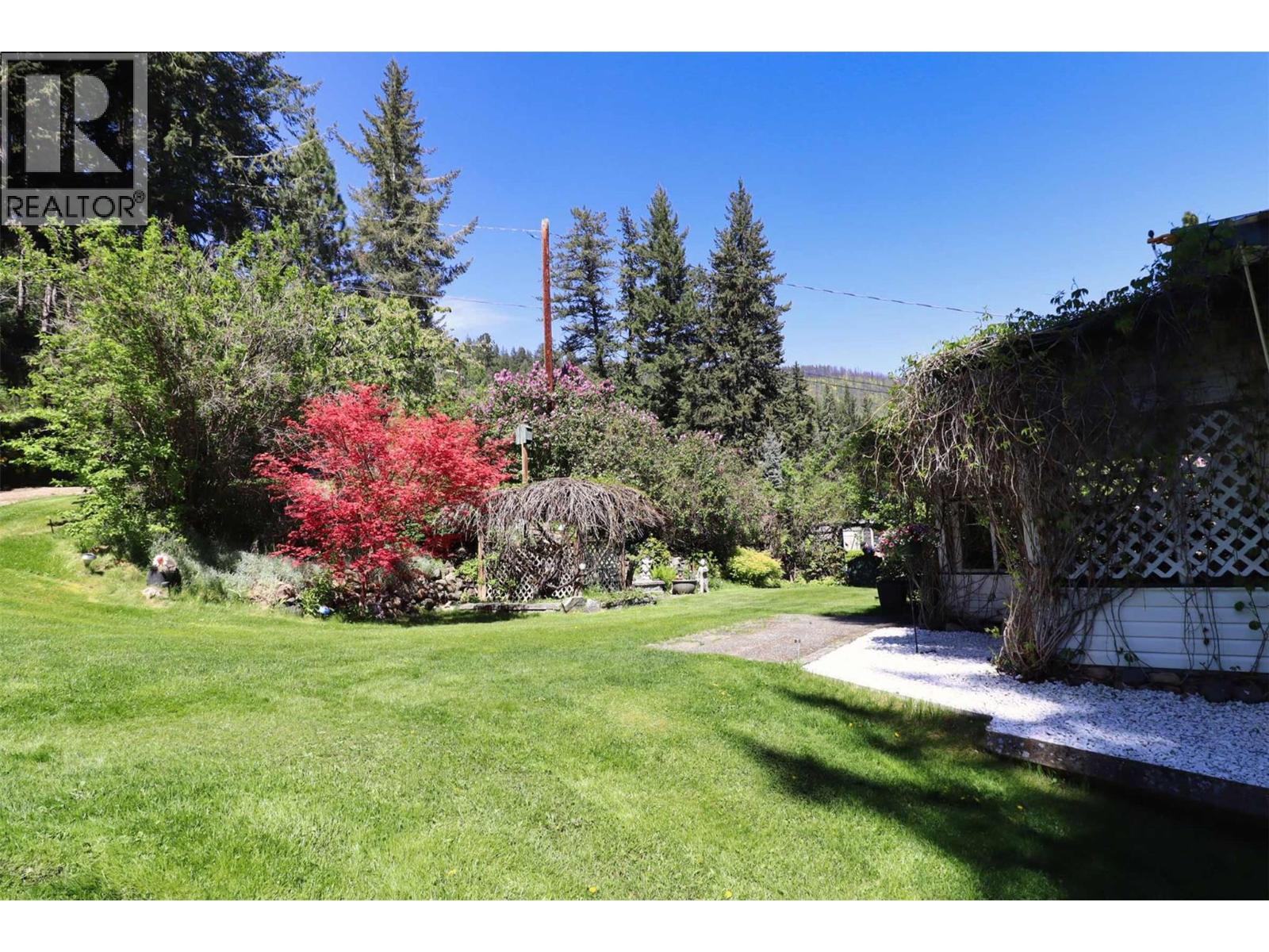 1085 Little Shuswap Lake Road, Chase