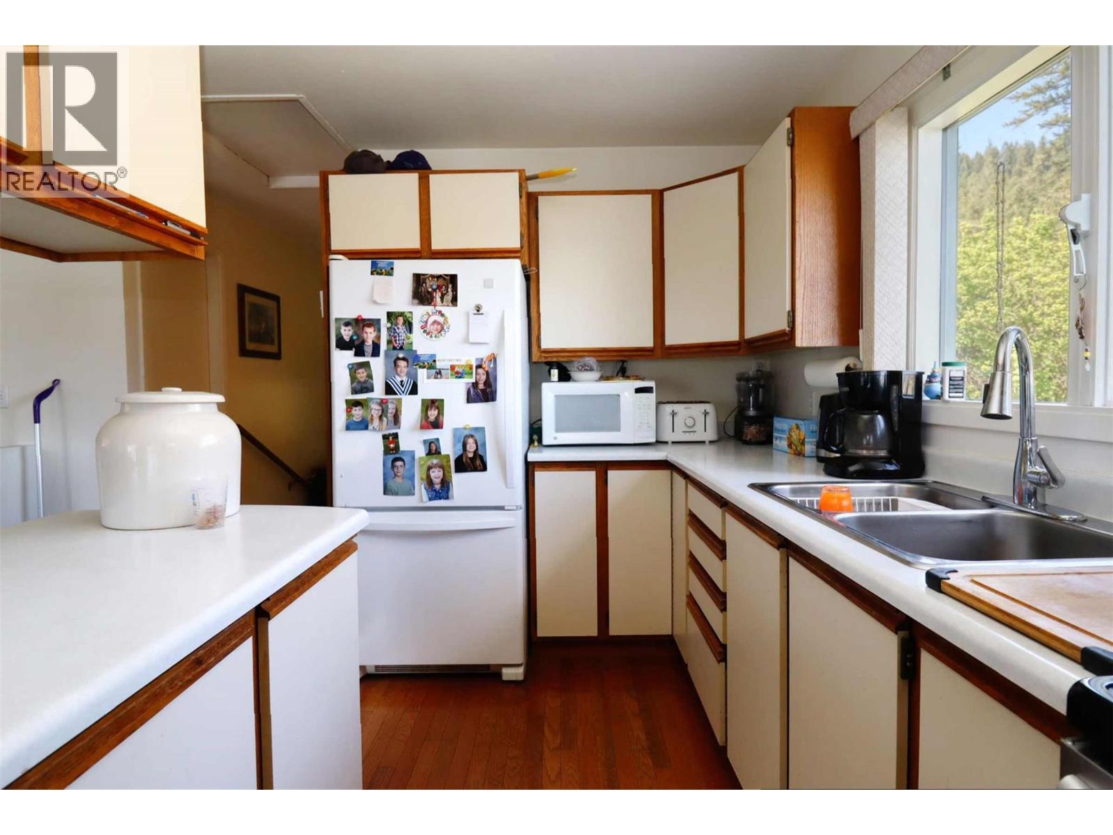 1085 Little Shuswap Lake Road, Chase