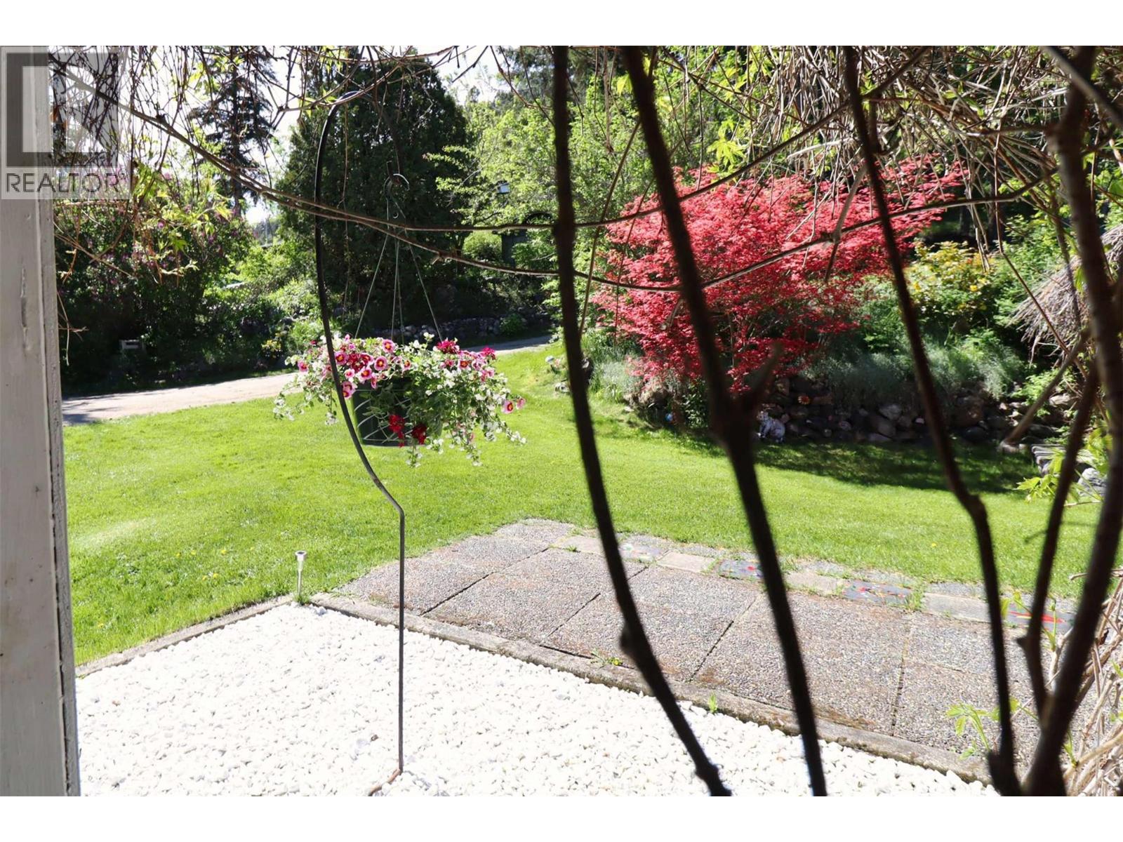 1085 Little Shuswap Lake Road, Chase