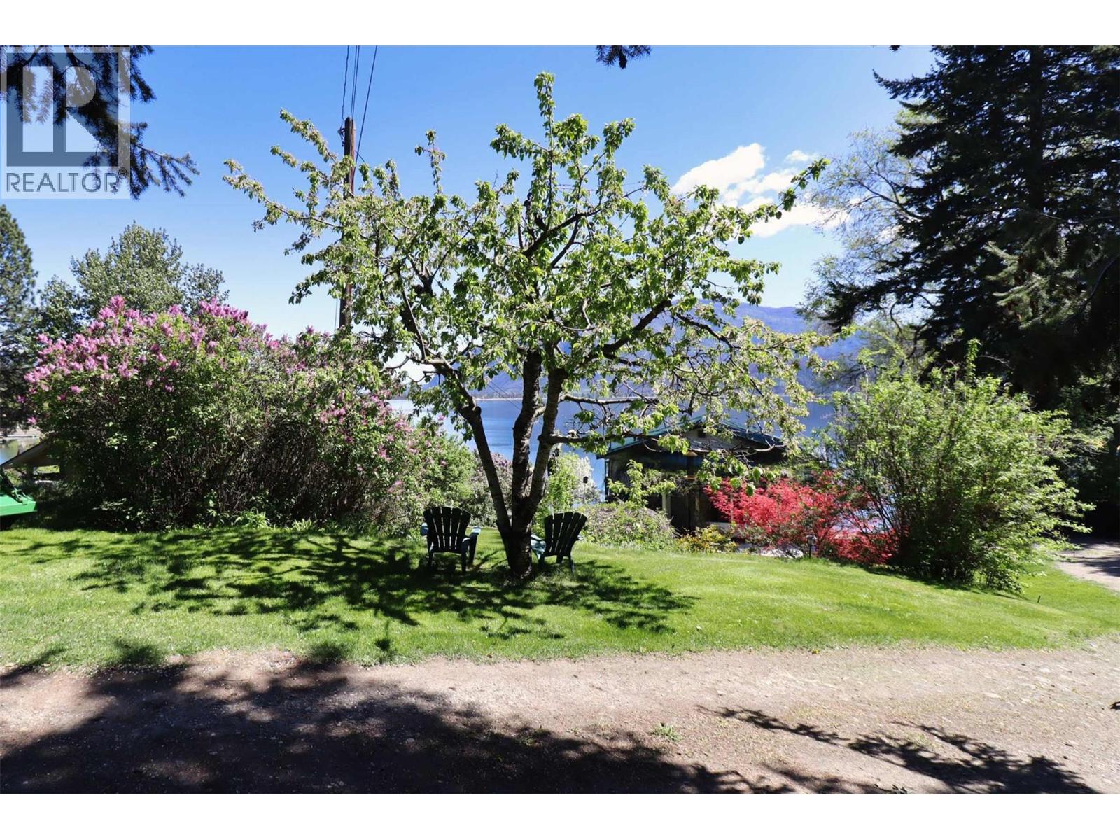 1085 Little Shuswap Lake Road, Chase