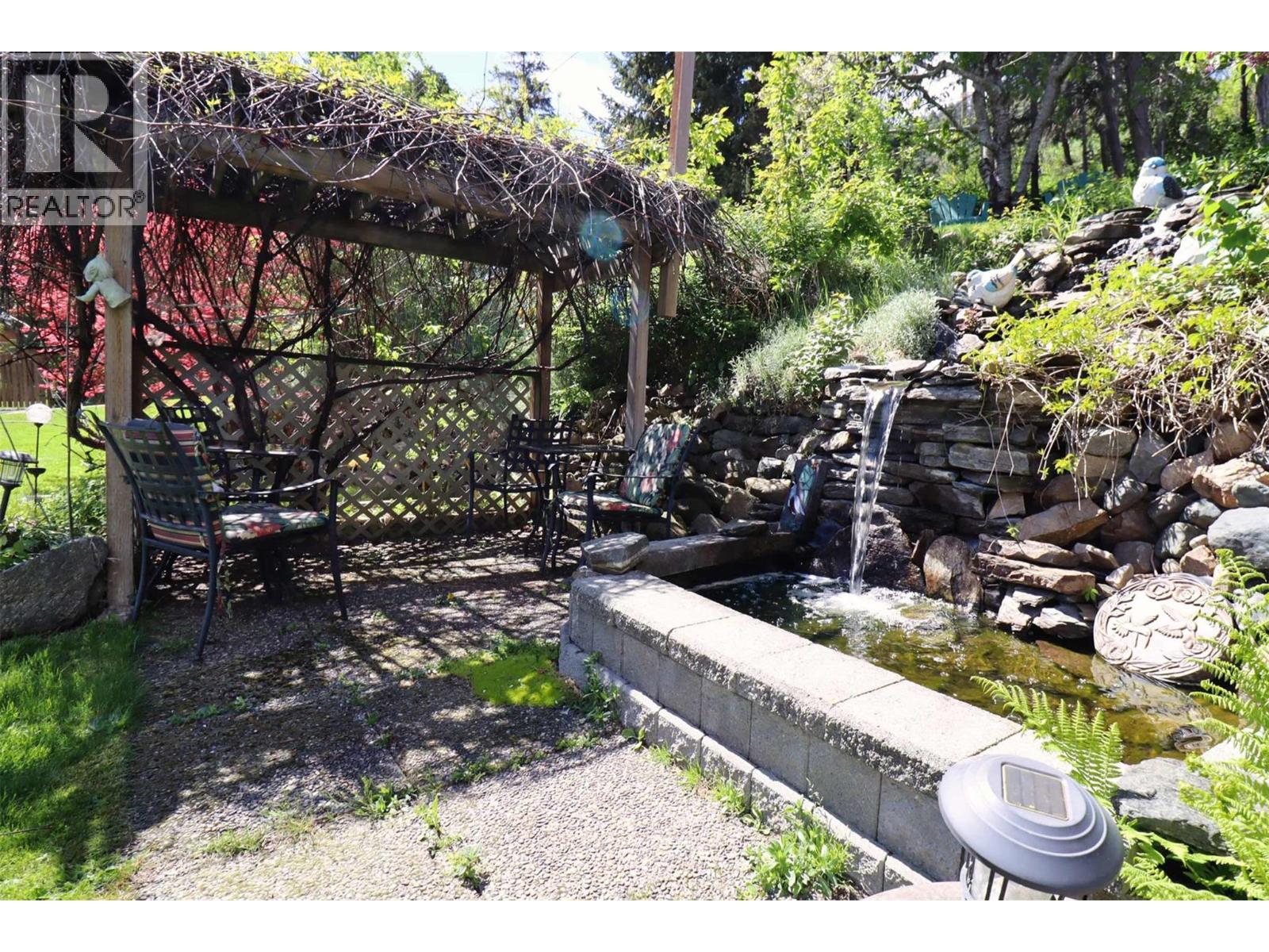 1085 Little Shuswap Lake Road, Chase