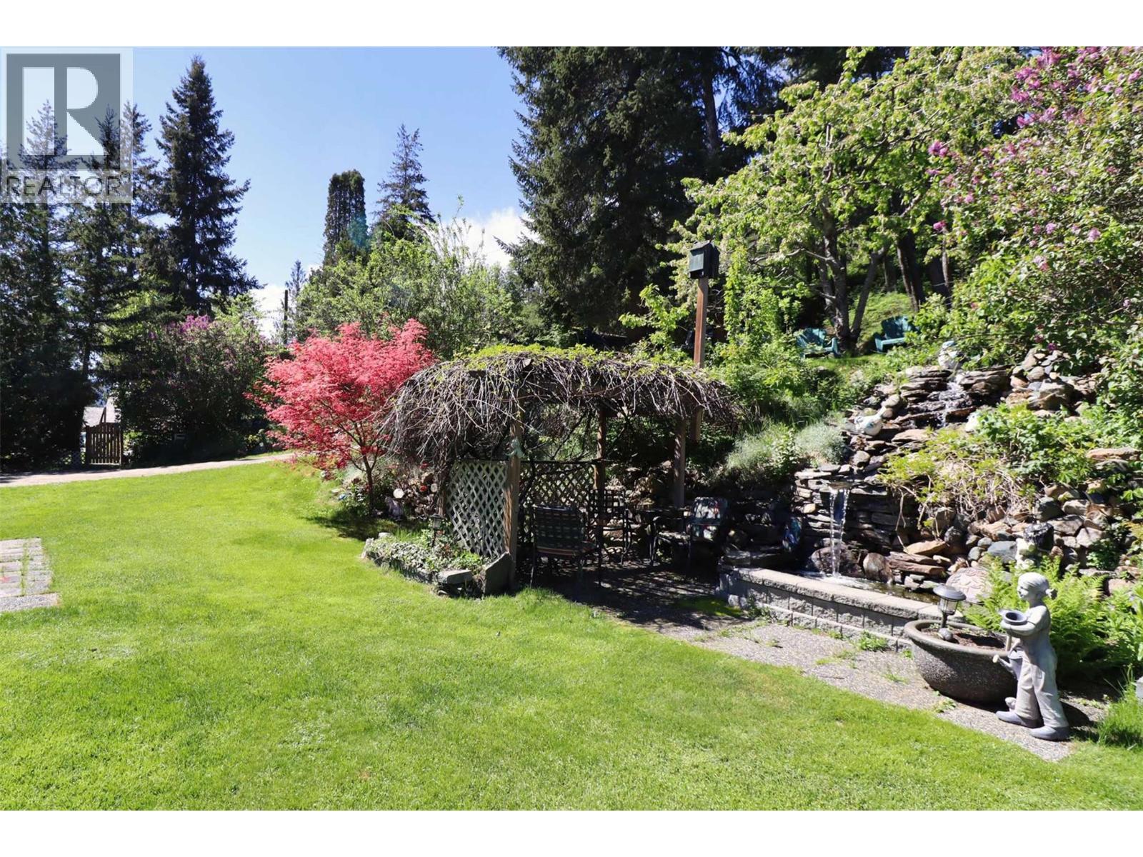 1085 Little Shuswap Lake Road, Chase