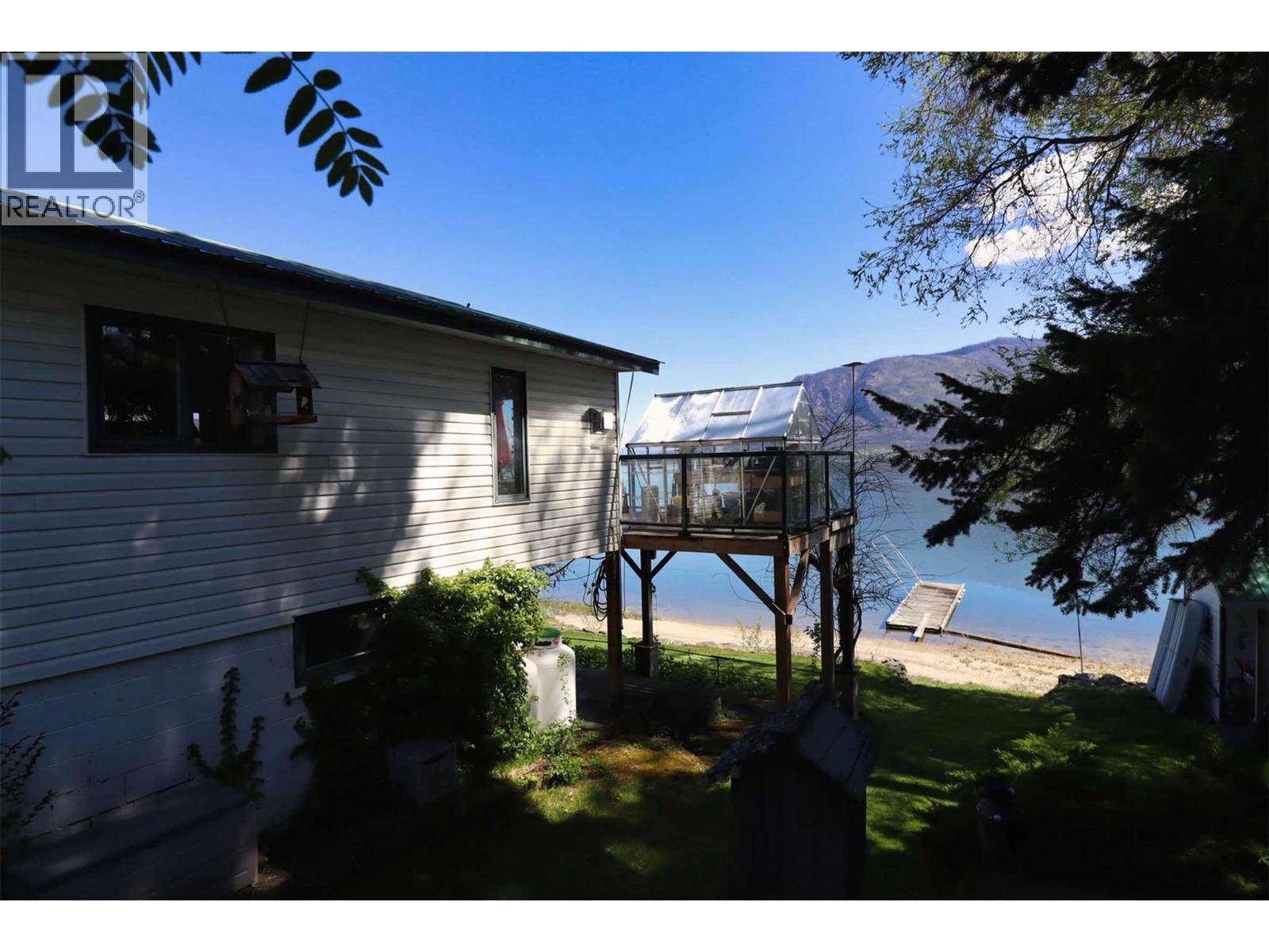 1085 Little Shuswap Lake Road, Chase