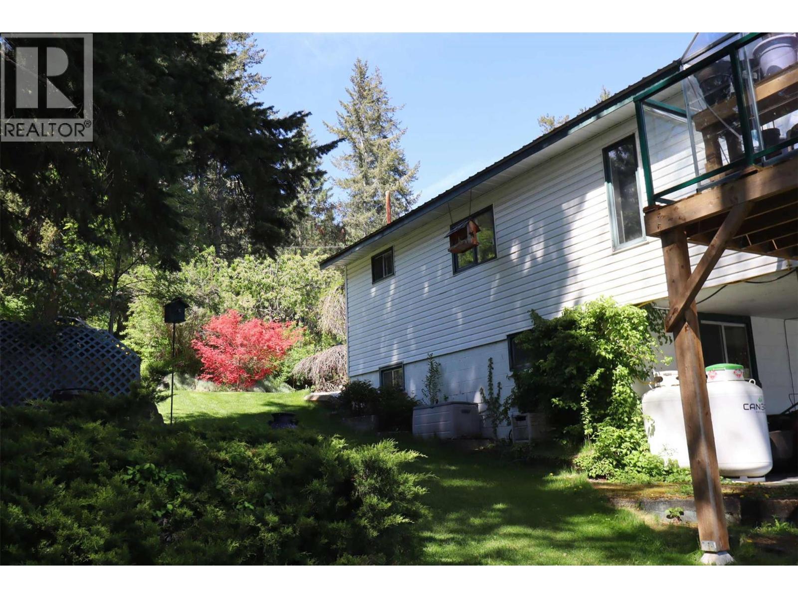 1085 Little Shuswap Lake Road, Chase