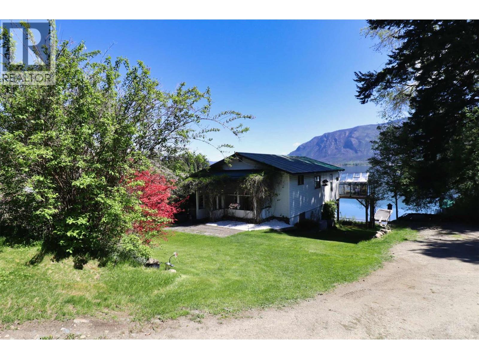 1085 Little Shuswap Lake Road, Chase