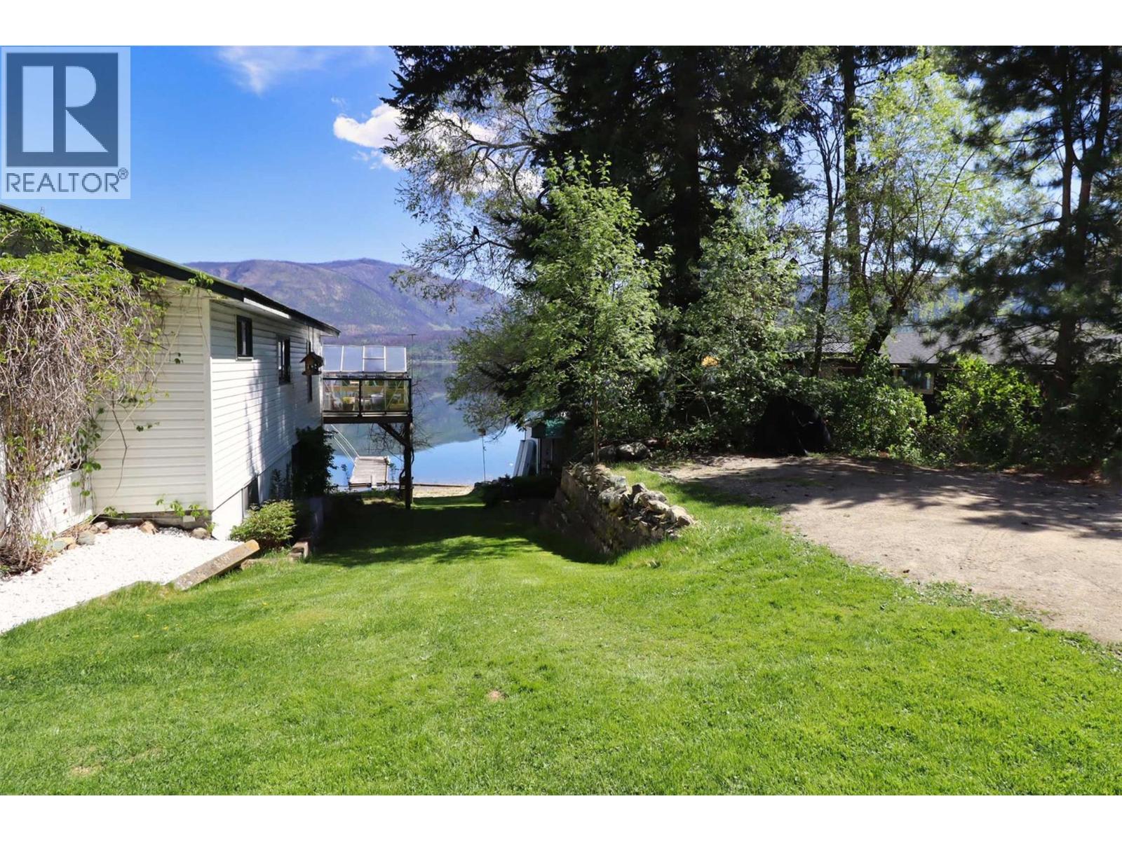 1085 Little Shuswap Lake Road, Chase