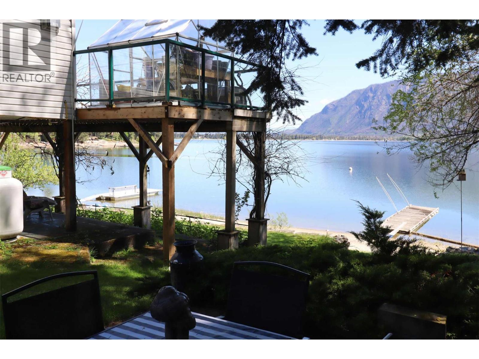 1085 Little Shuswap Lake Road, Chase