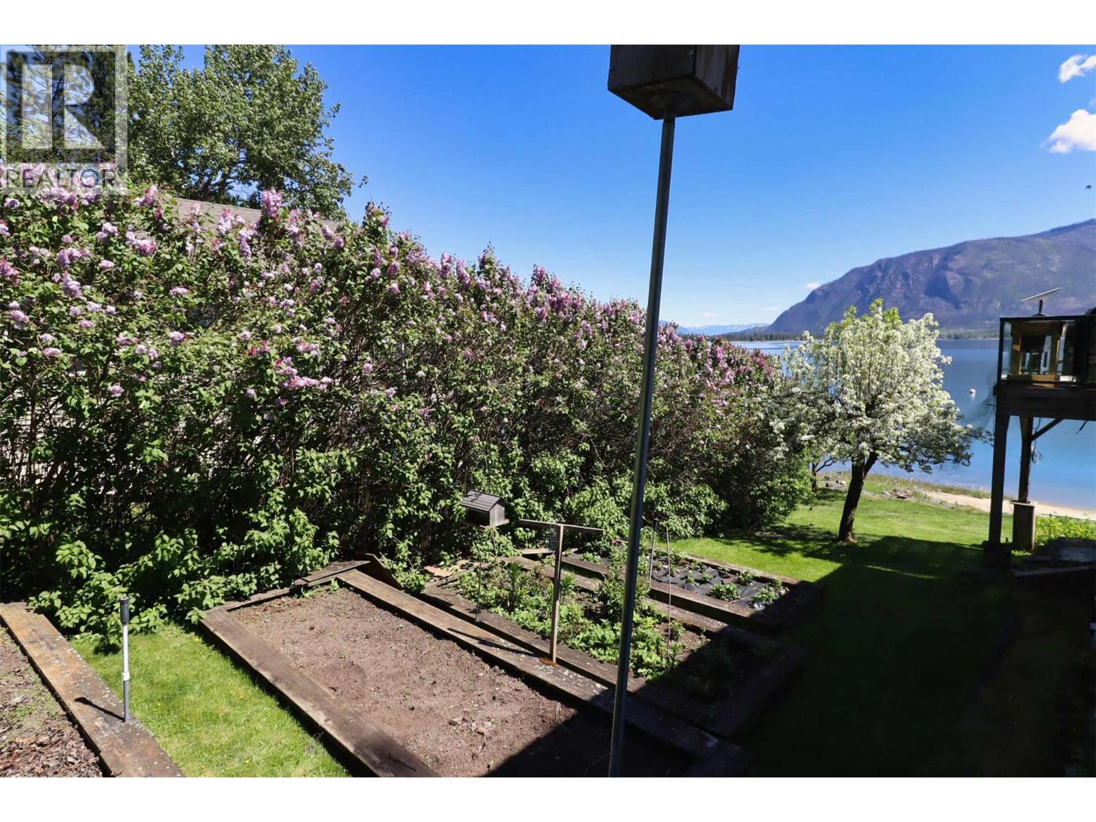 1085 Little Shuswap Lake Road, Chase