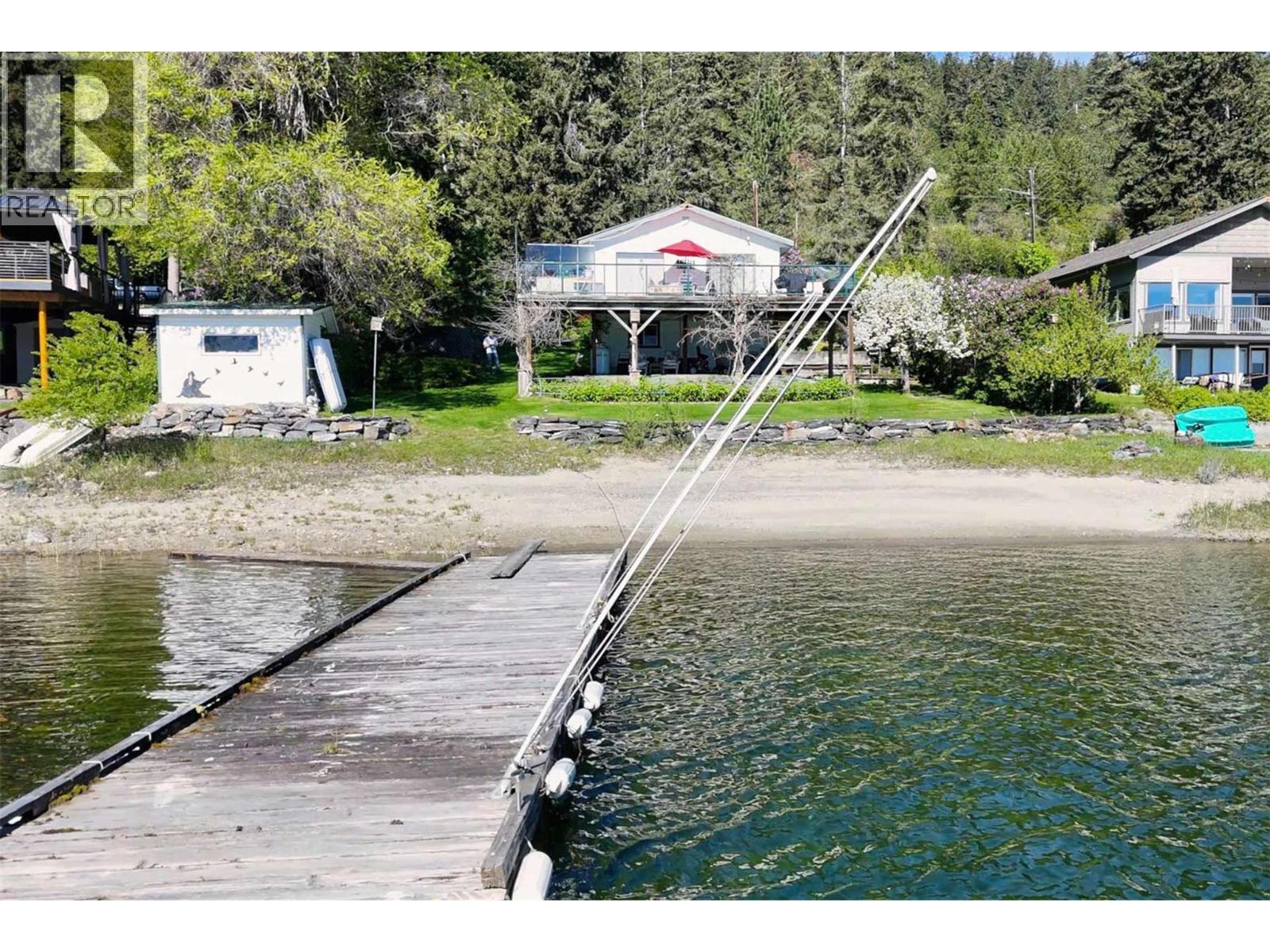 1085 Little Shuswap Lake Road, Chase