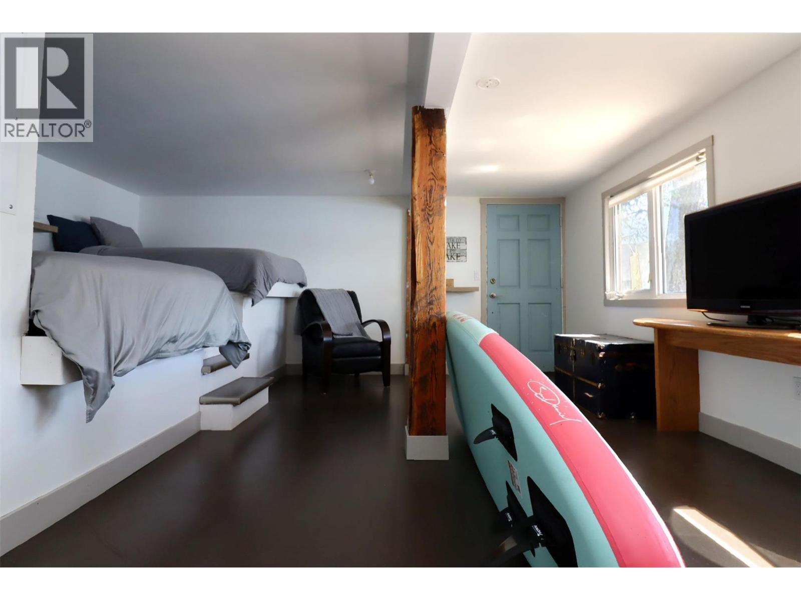 3872 Point Road, Chase