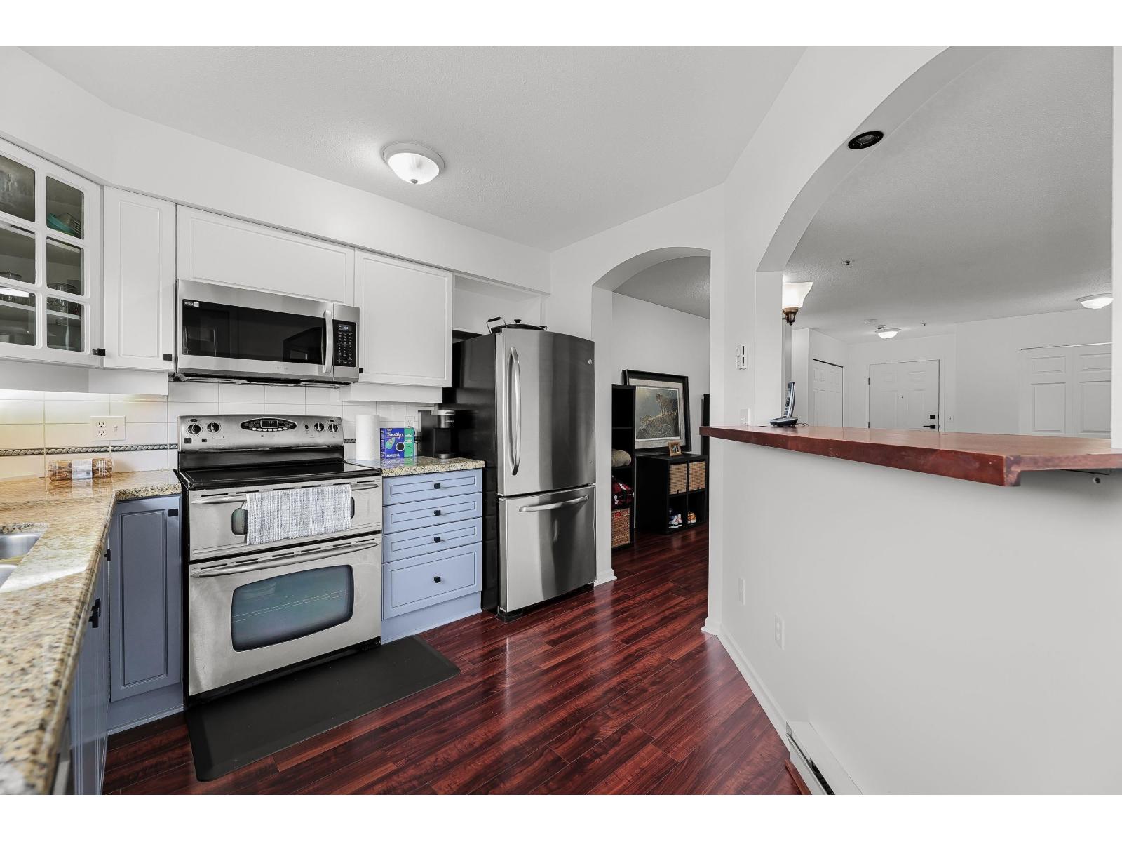 Photo 10 of 307 20120 56 Avenue, Langley BC