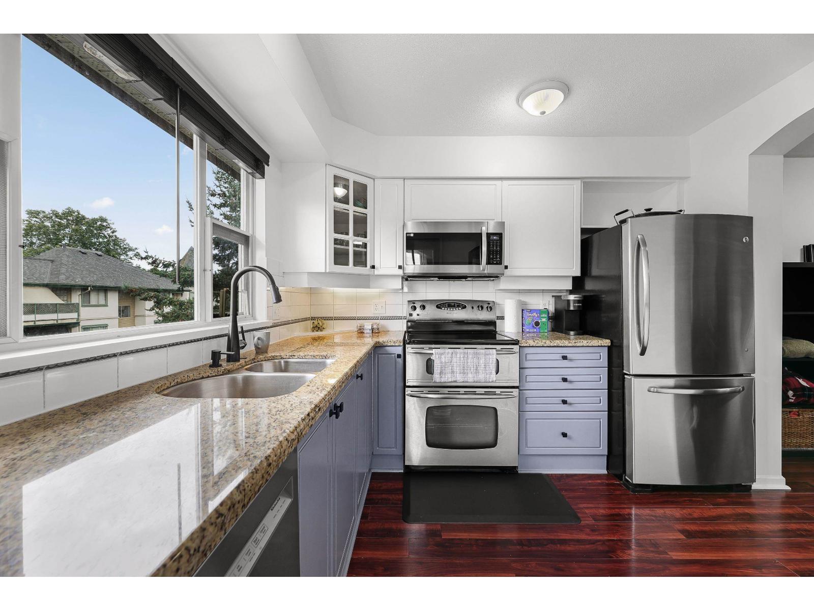 Photo 7 of 307 20120 56 Avenue, Langley BC