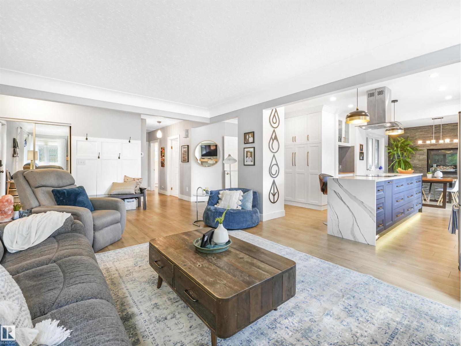Photo 1 of 9573 83 St Nw, Edmonton AB