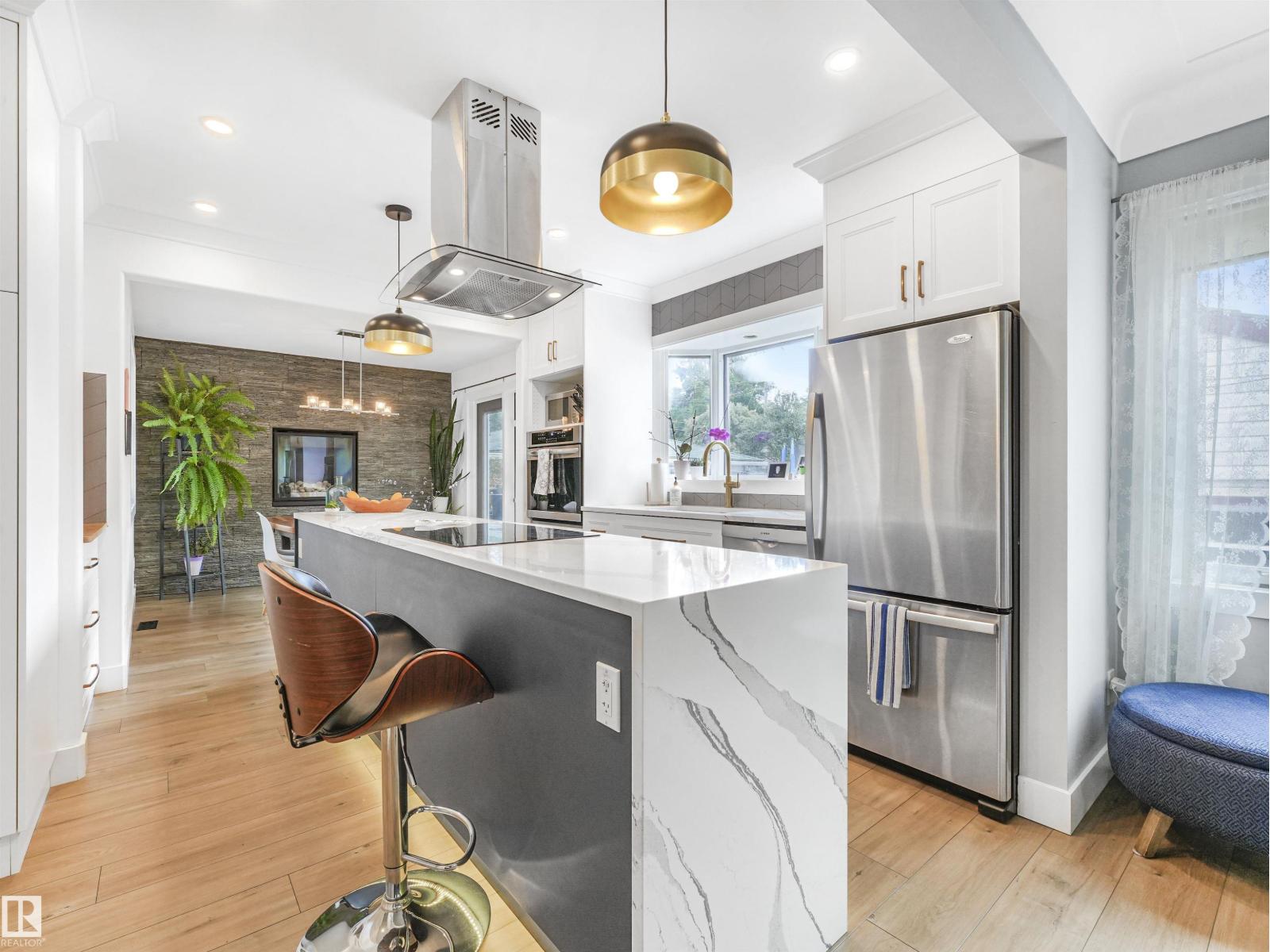 Photo 12 of 9573 83 St Nw, Edmonton AB