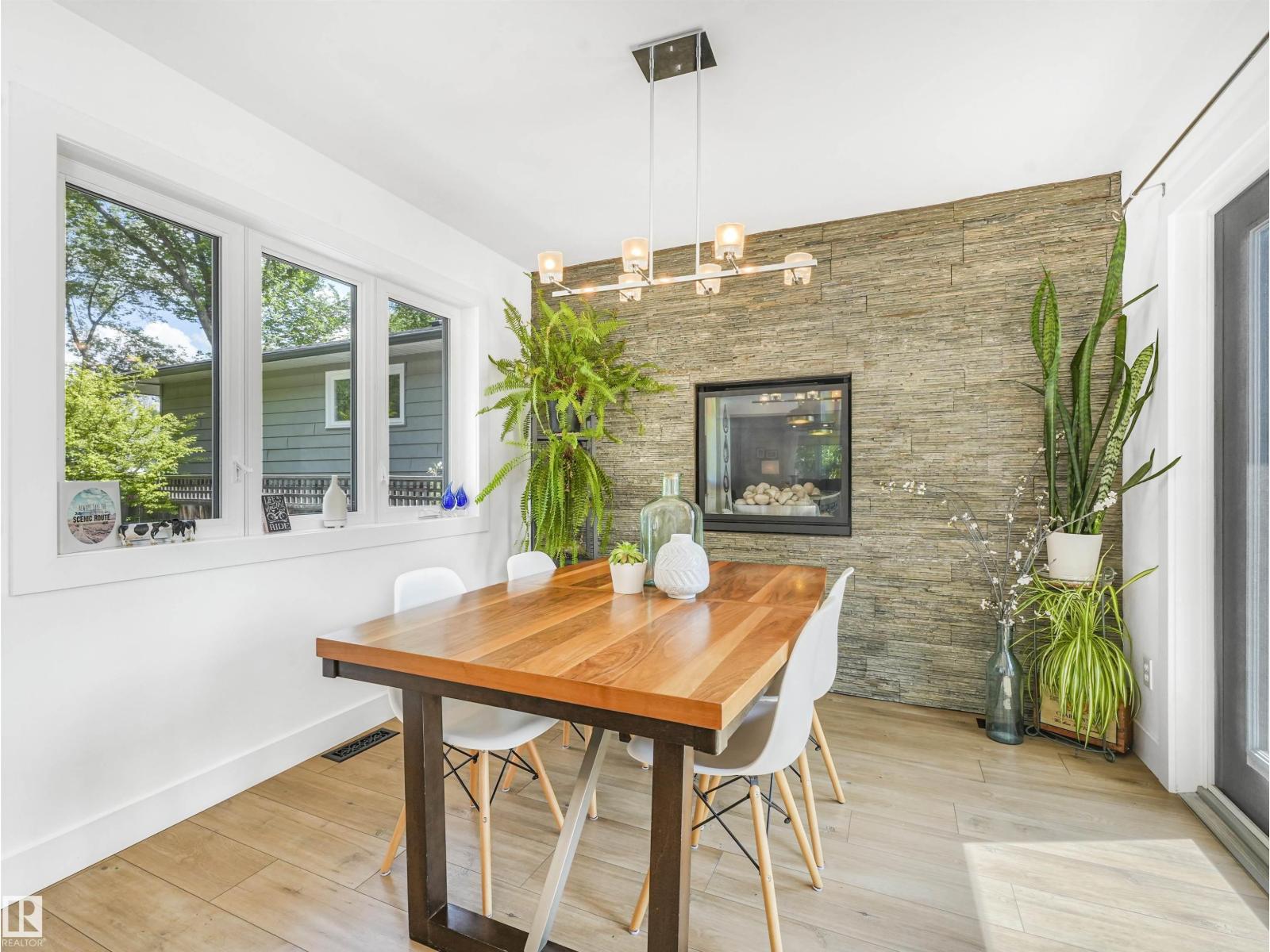 Photo 17 of 9573 83 St Nw, Edmonton AB
