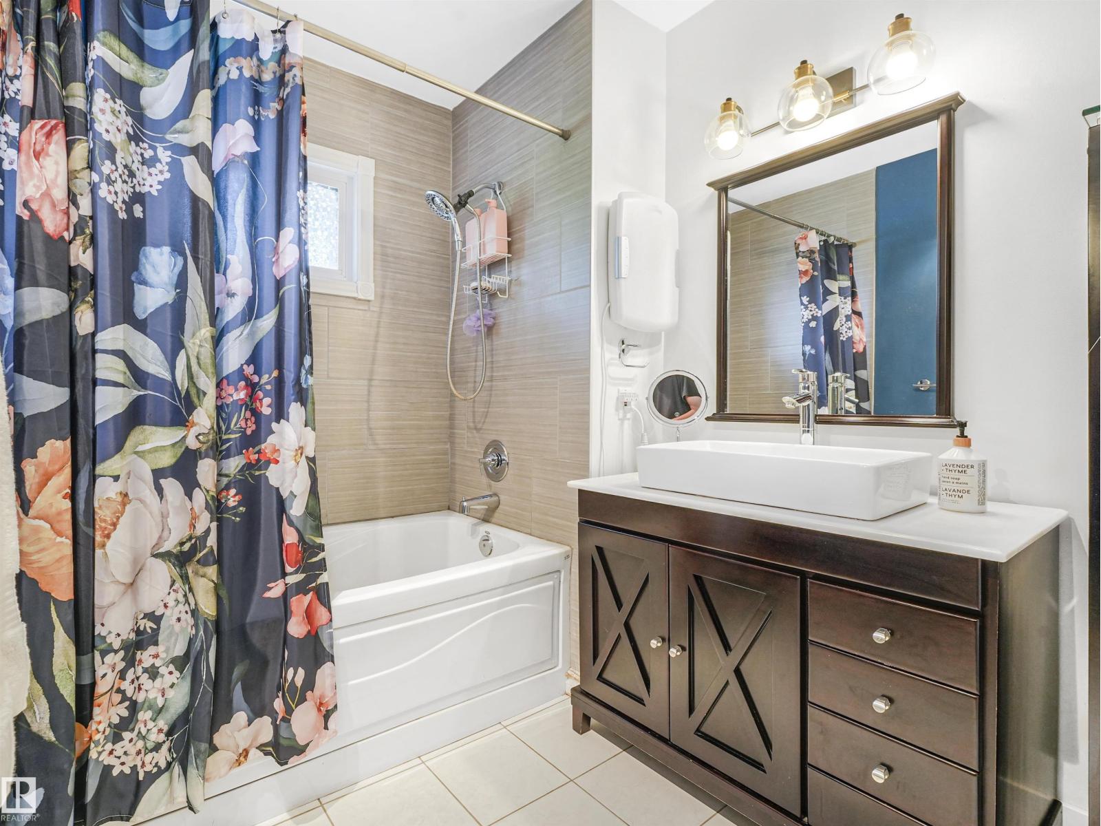 Photo 27 of 9573 83 St Nw, Edmonton AB