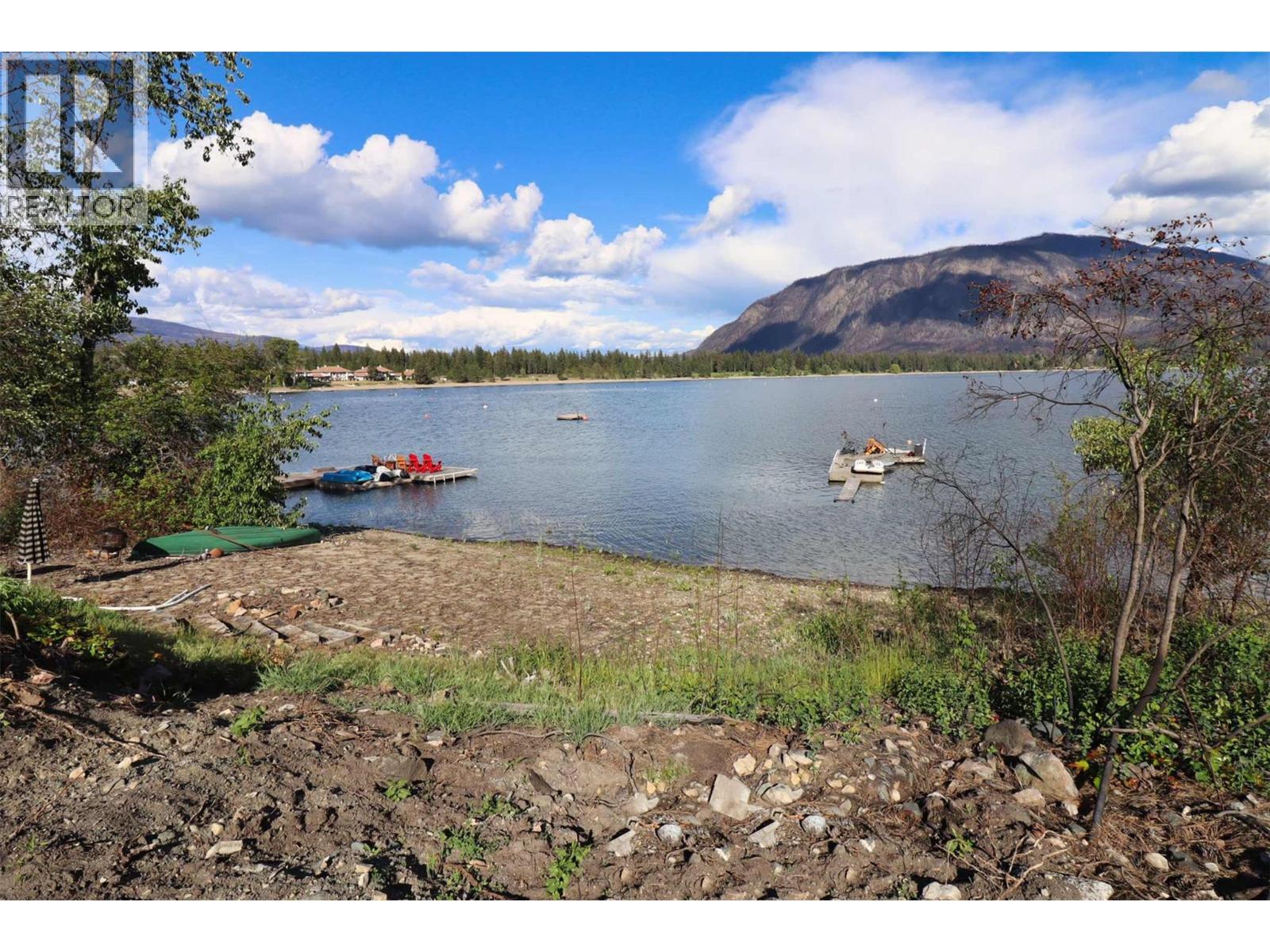 1419 LITTLE SHUSWAP LAKE Road, Chase