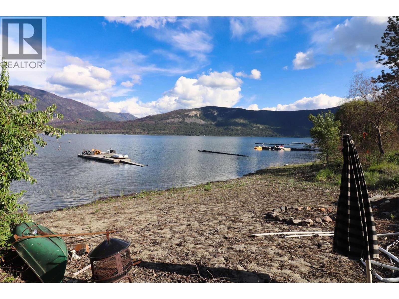 1419 LITTLE SHUSWAP LAKE Road, Chase