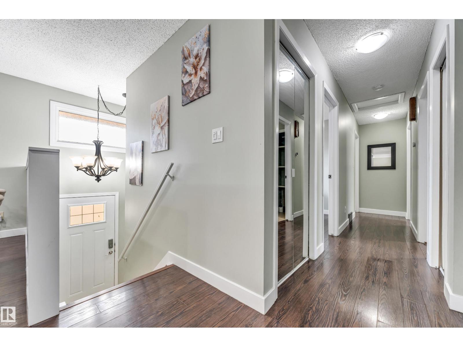 Photo 22 of 3923 67 St Nw, Edmonton AB