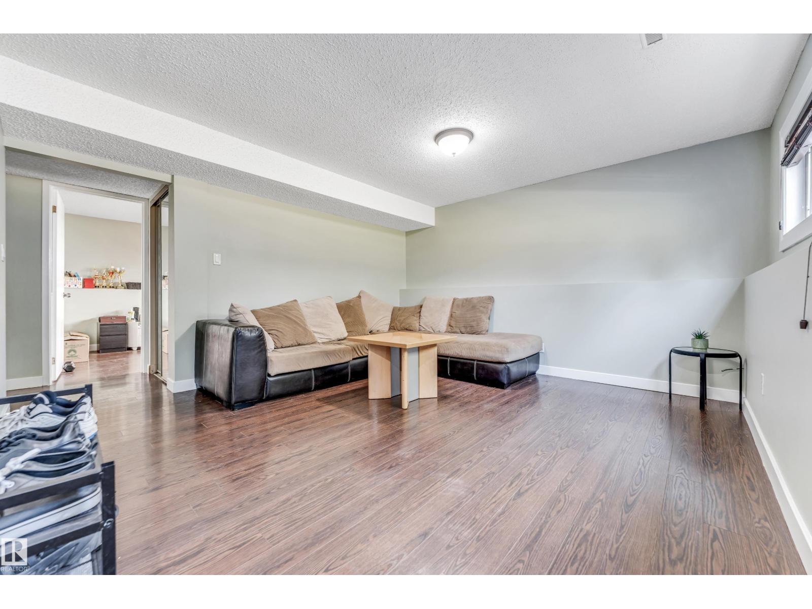 Photo 43 of 3923 67 St Nw, Edmonton AB