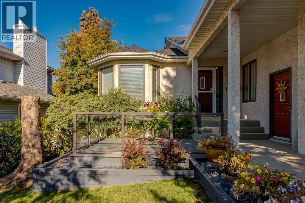 Photo 4 of 82 Hawkdale Circle Nw, Calgary AB