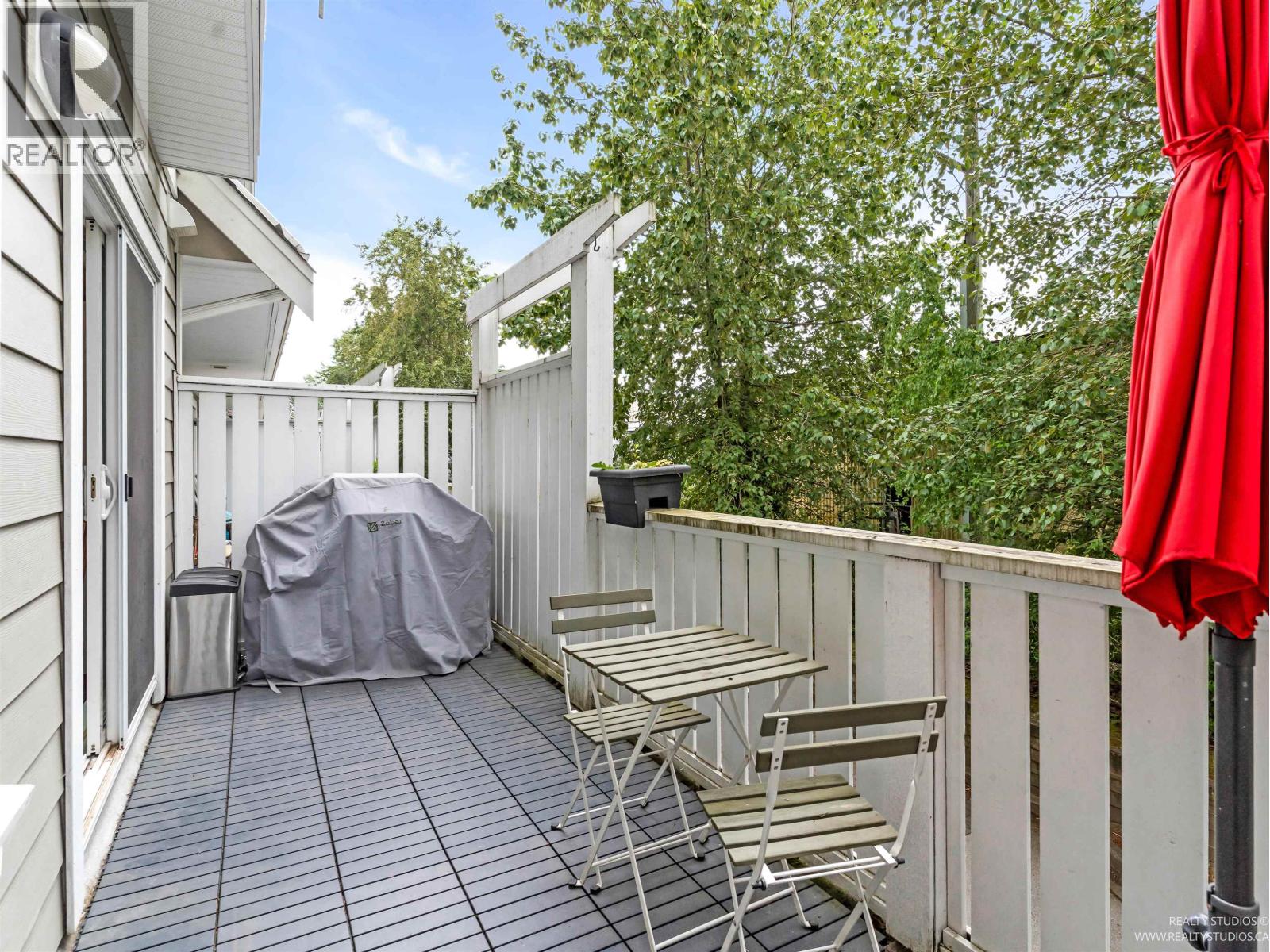 6 238 CAMATA STREET, New Westminster