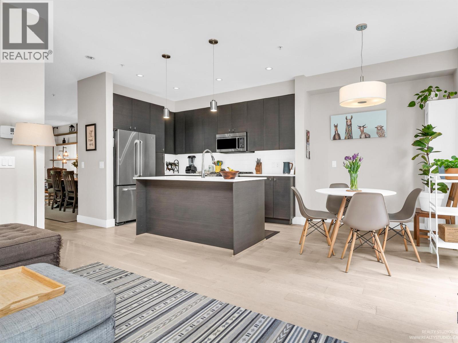 6 238 CAMATA STREET, New Westminster