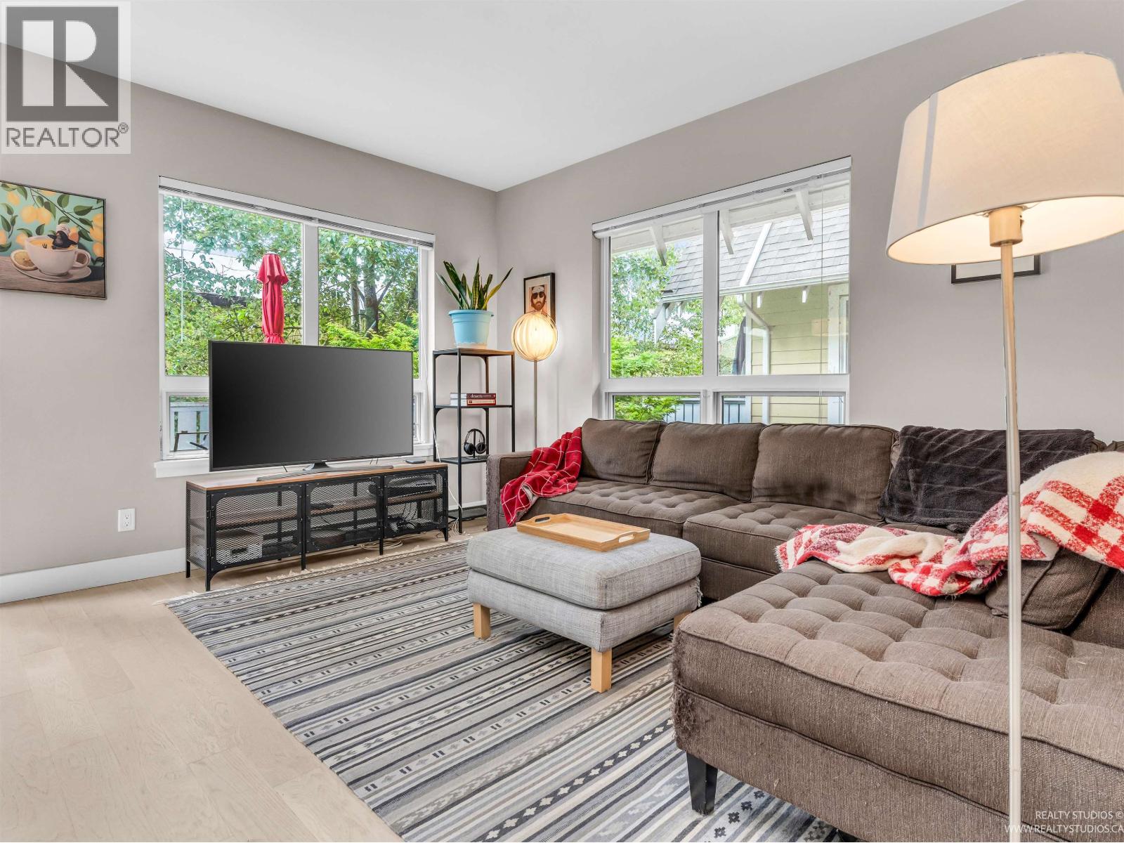 6 238 CAMATA STREET, New Westminster