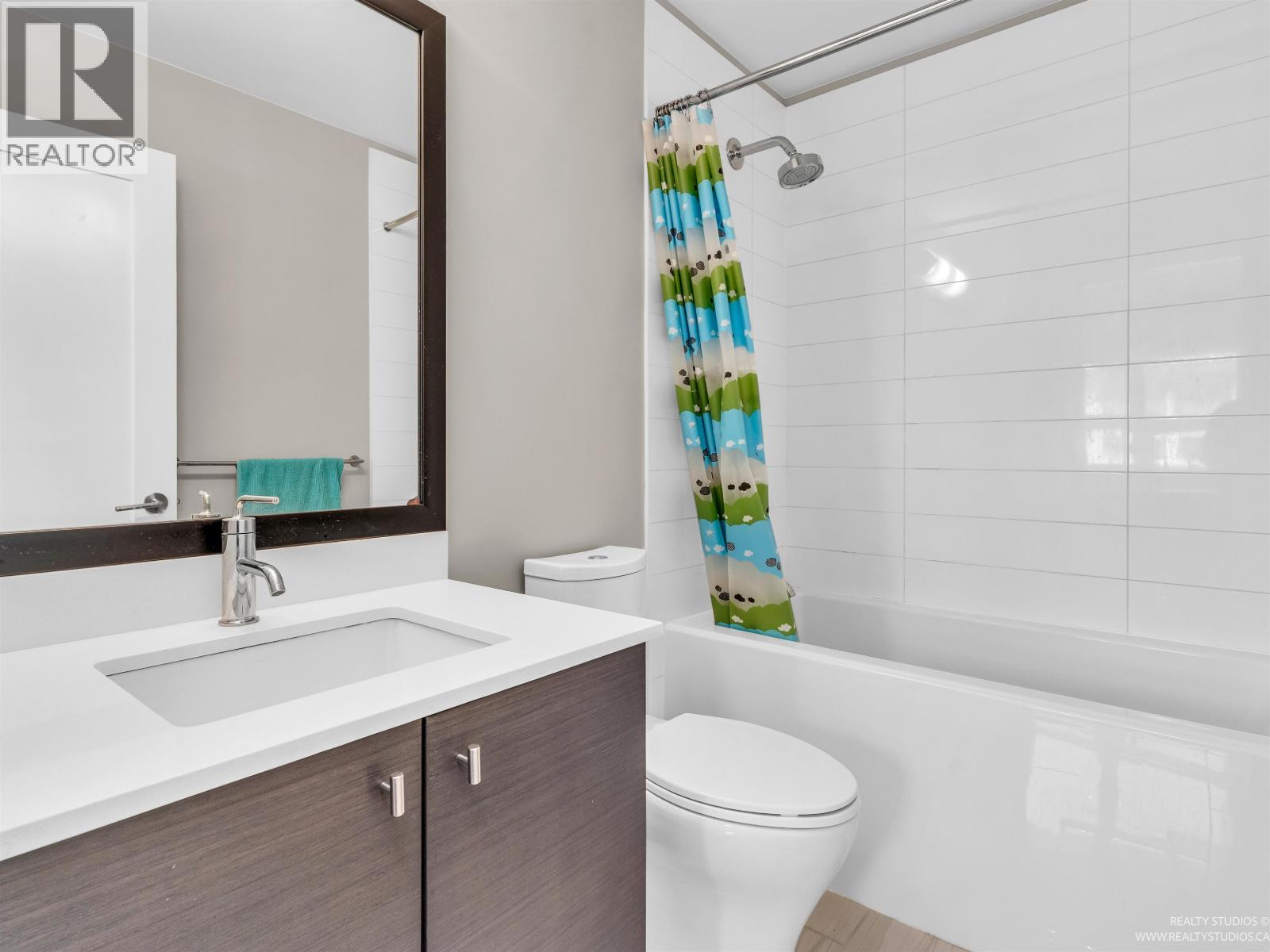 6 238 CAMATA STREET, New Westminster