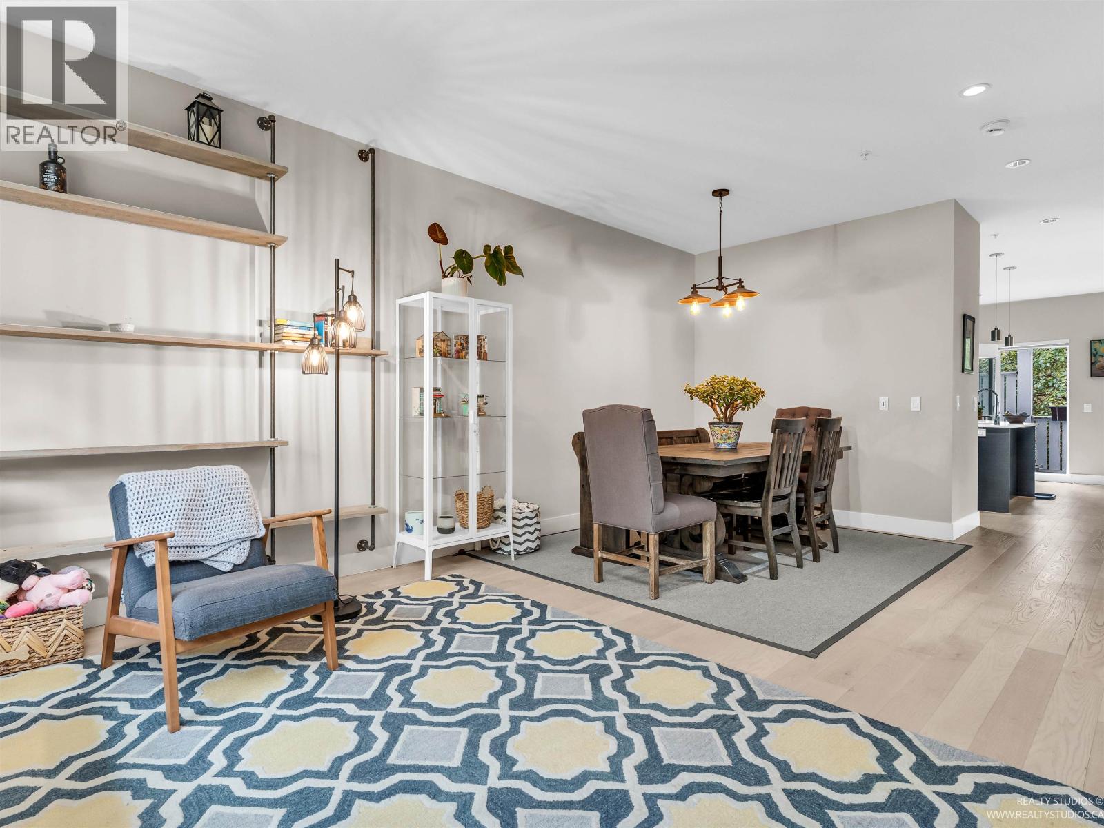 6 238 CAMATA STREET, New Westminster