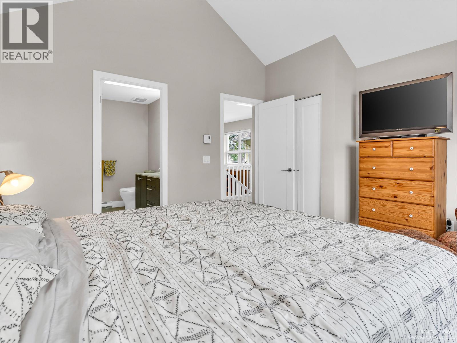 6 238 CAMATA STREET, New Westminster