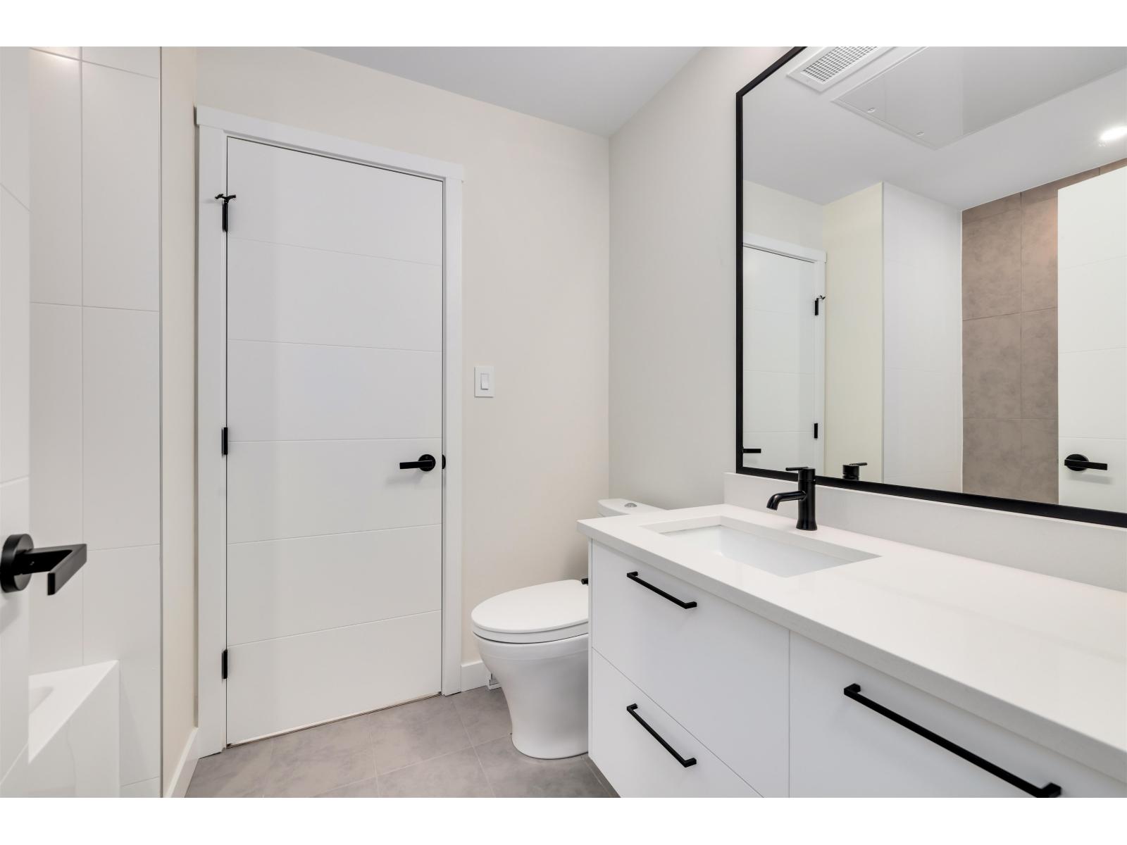 Photo 13 of 522 8117 200 A Street, Langley BC