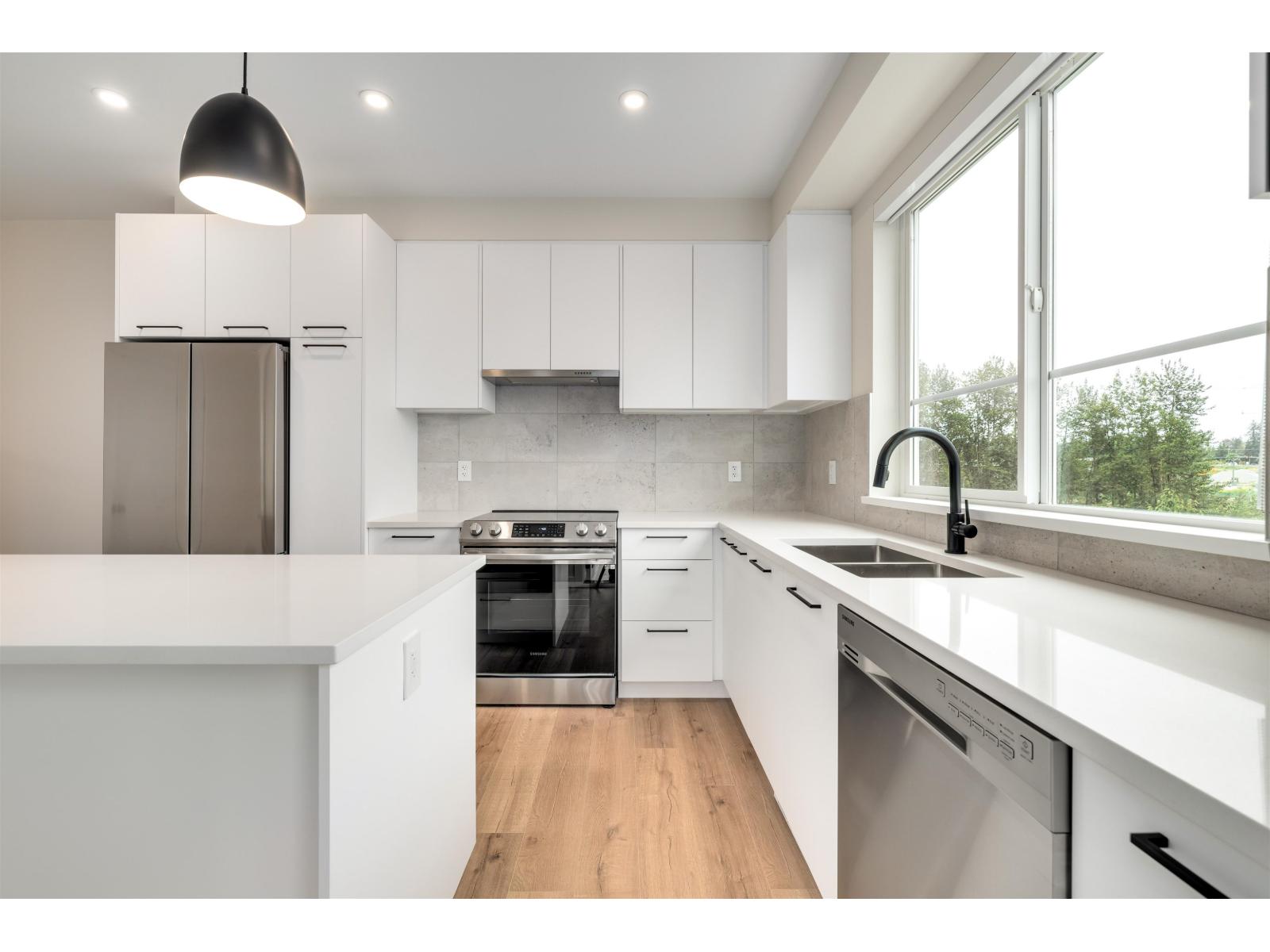 Photo 8 of 522 8117 200 A Street, Langley BC
