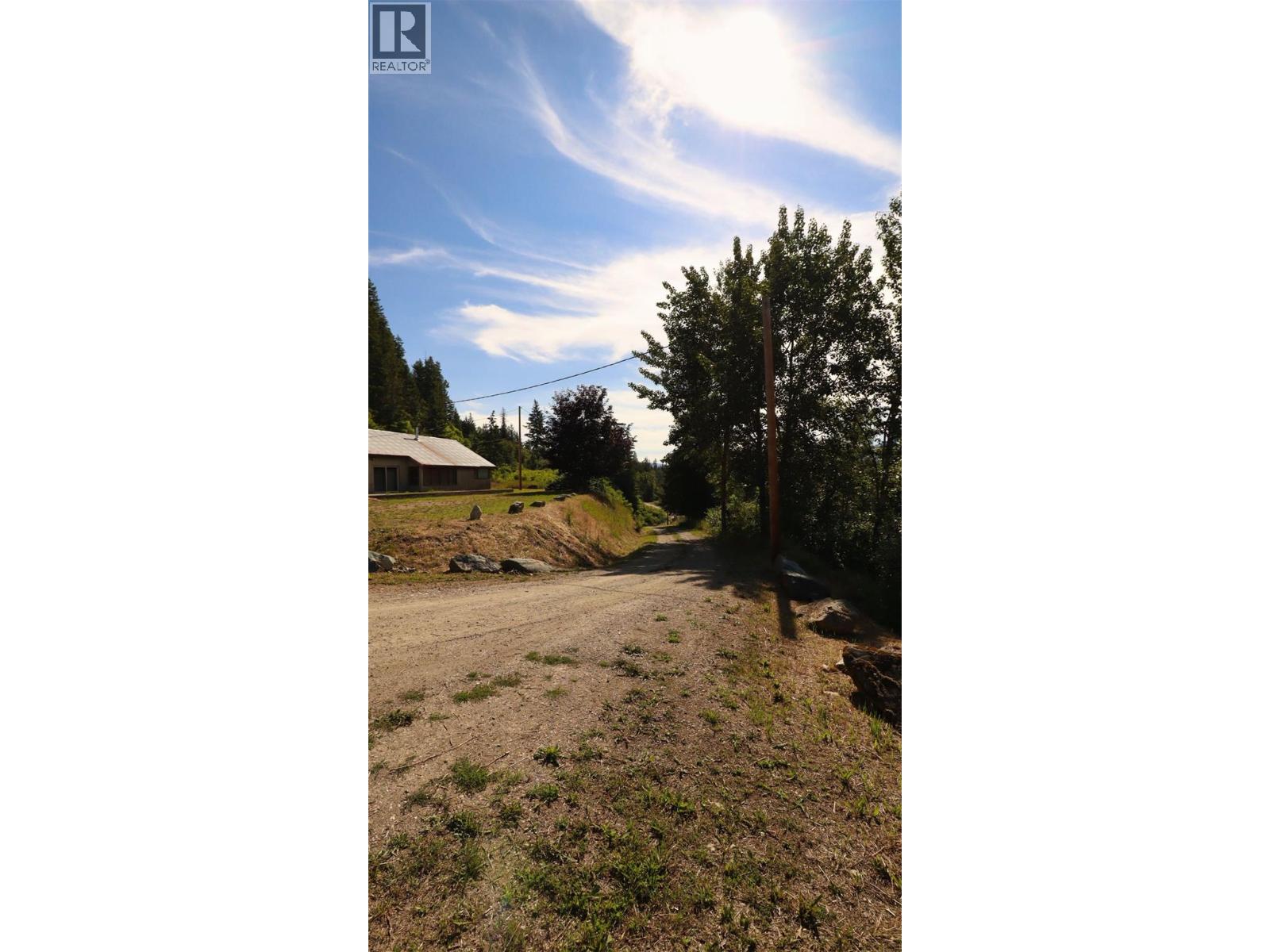 5795 Squilax-Anglemont Road, Celista