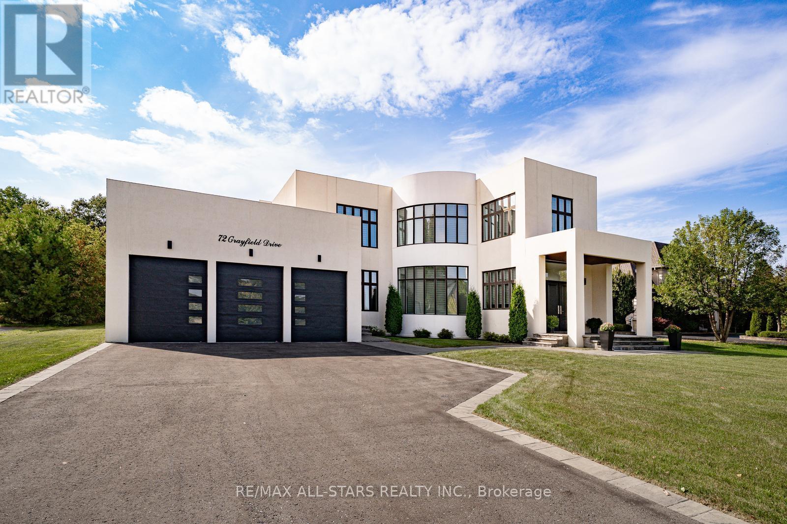 Photo 1 of 72 Grayfield Drive, Whitchurchstouffville ON
