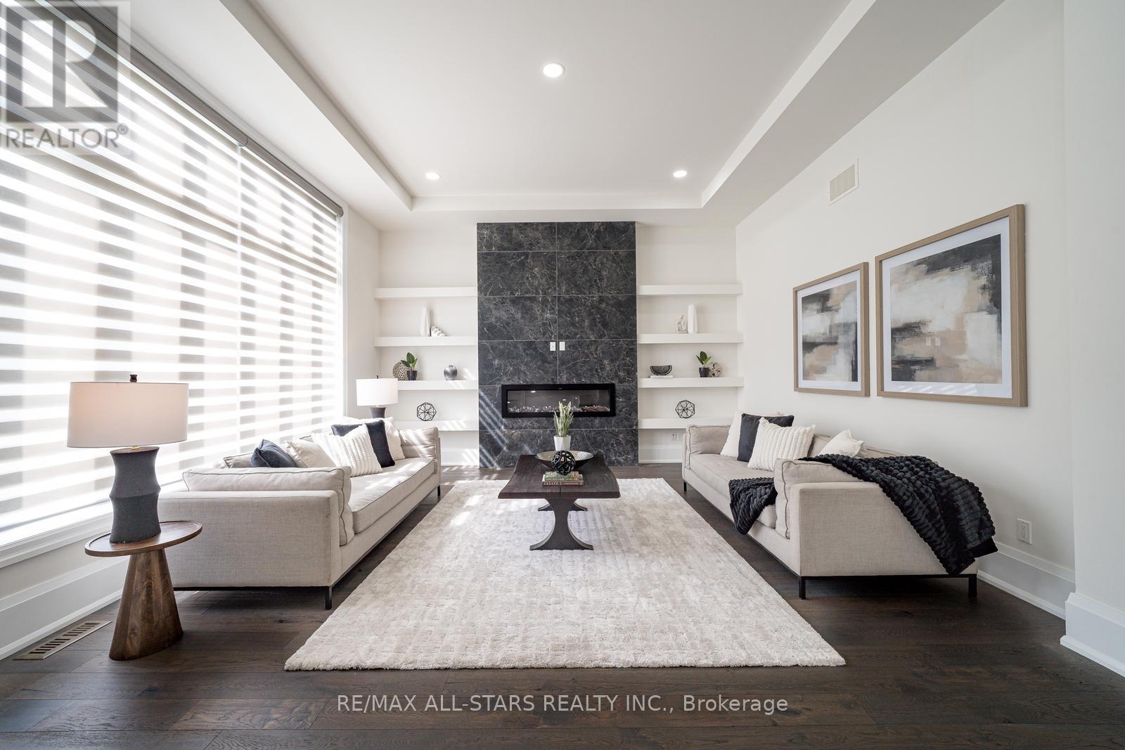 Photo 15 of 72 Grayfield Drive, Whitchurchstouffville ON