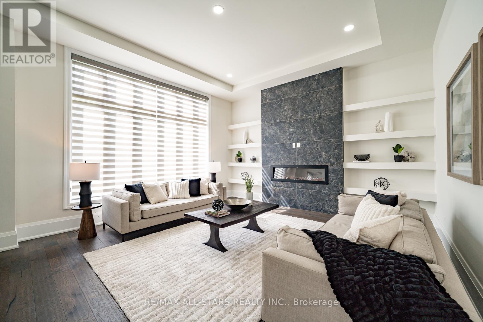 Photo 16 of 72 Grayfield Drive, Whitchurchstouffville ON