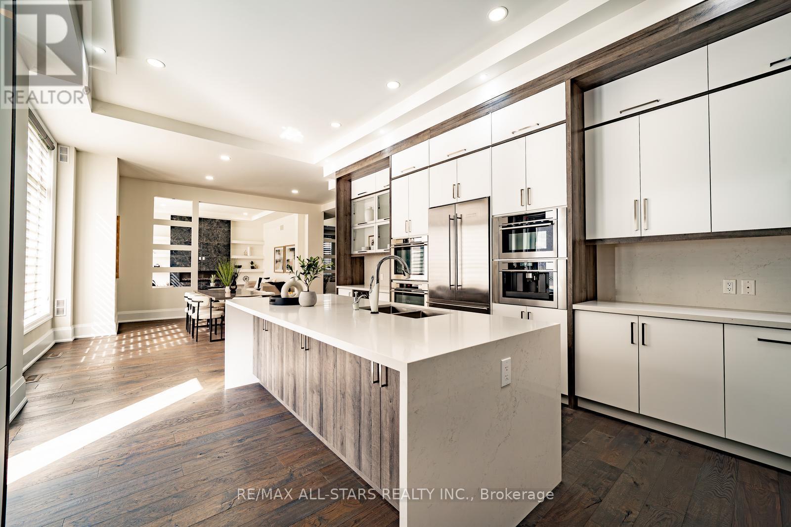 Photo 17 of 72 Grayfield Drive, Whitchurchstouffville ON