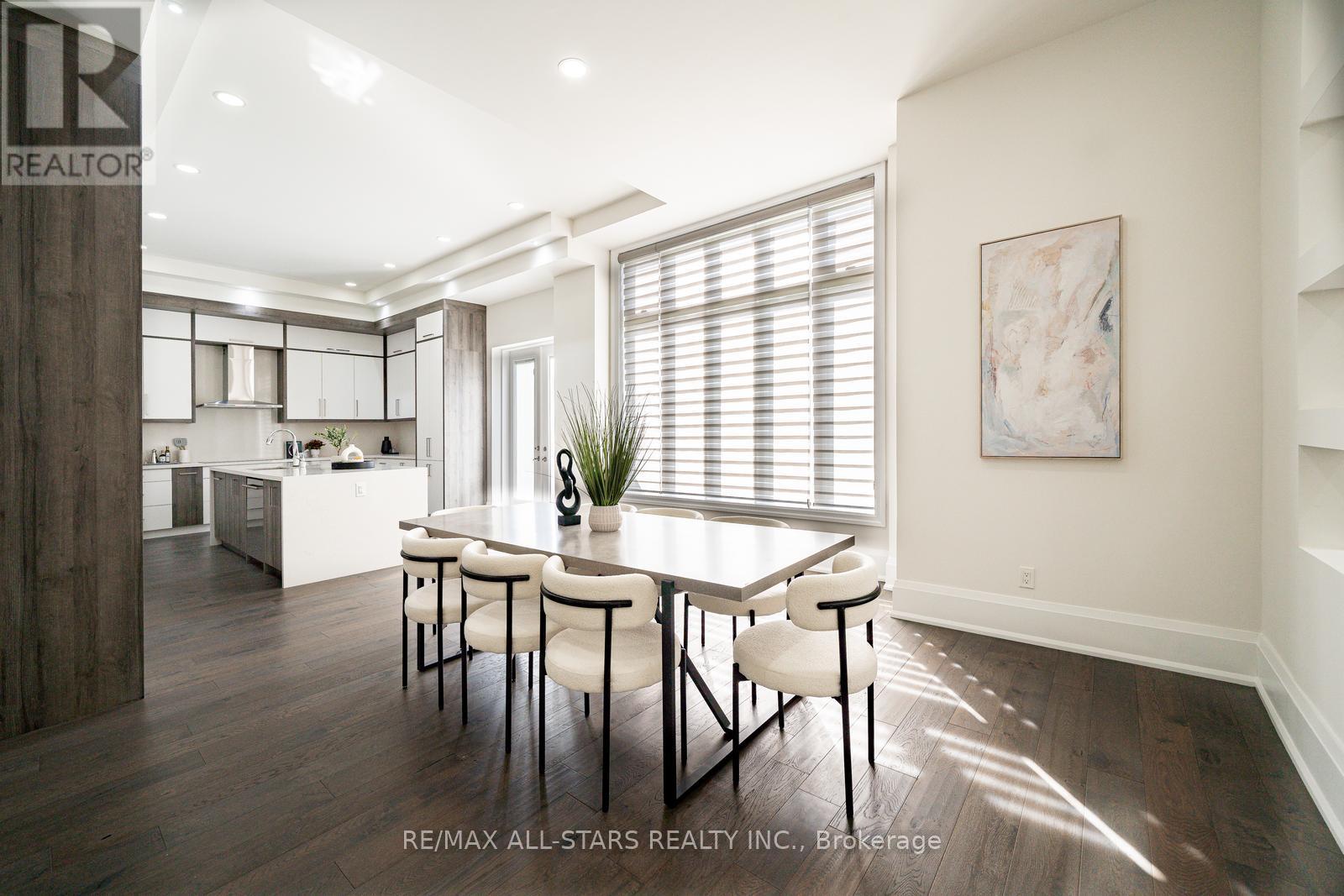 Photo 18 of 72 Grayfield Drive, Whitchurchstouffville ON
