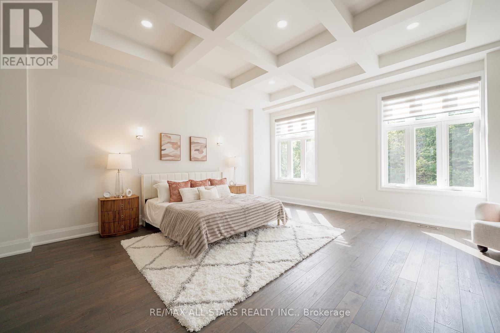 Photo 32 of 72 Grayfield Drive, Whitchurchstouffville ON