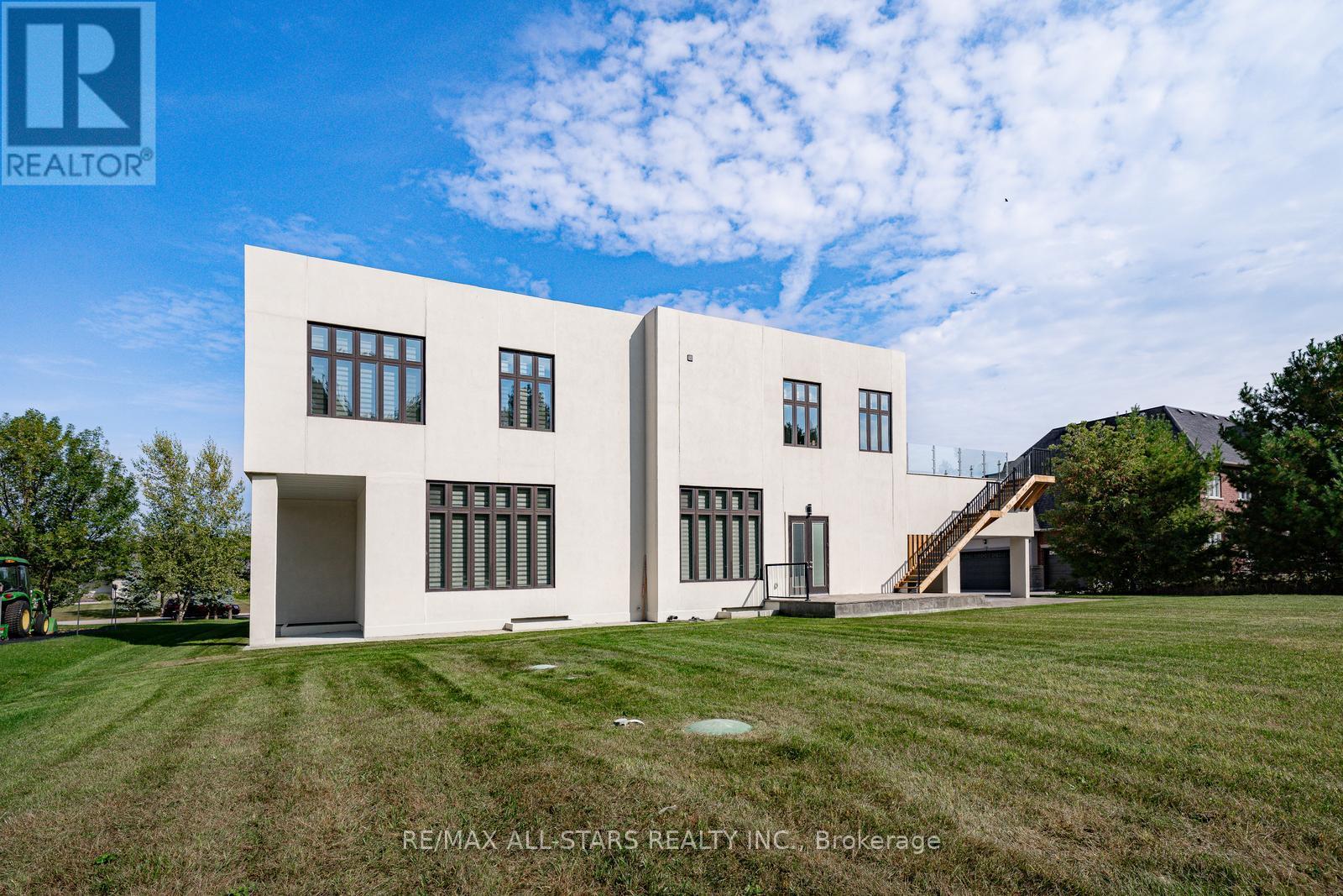 Photo 47 of 72 Grayfield Drive, Whitchurchstouffville ON