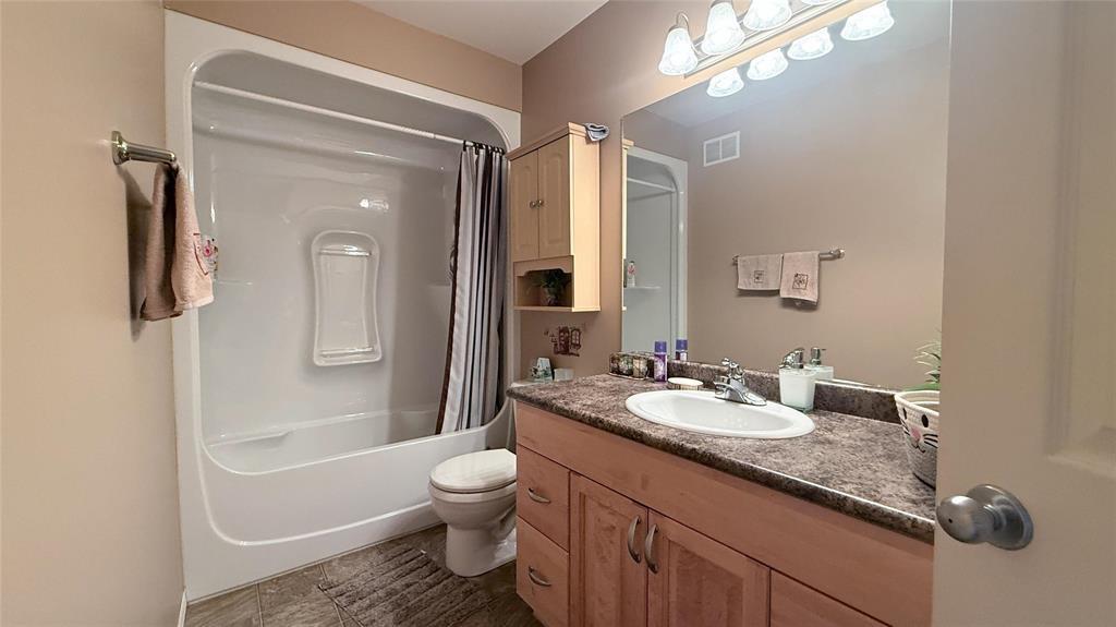 Photo 18 of 432 Croteau Street, St Pierrejolys MB
