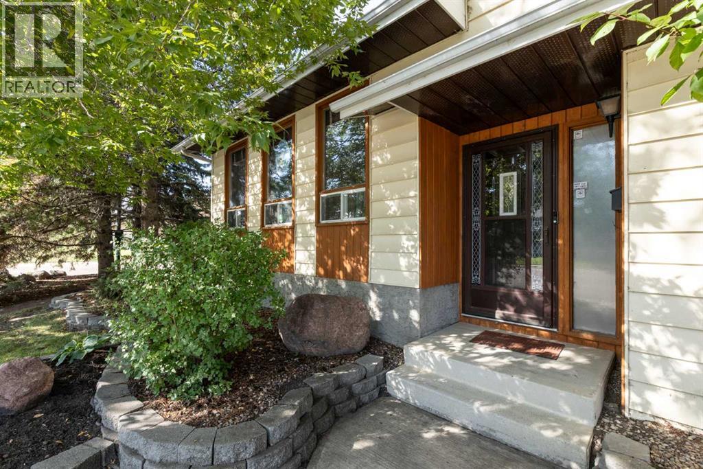 Photo 4 of 128 Norby Crescent, Red Deer AB