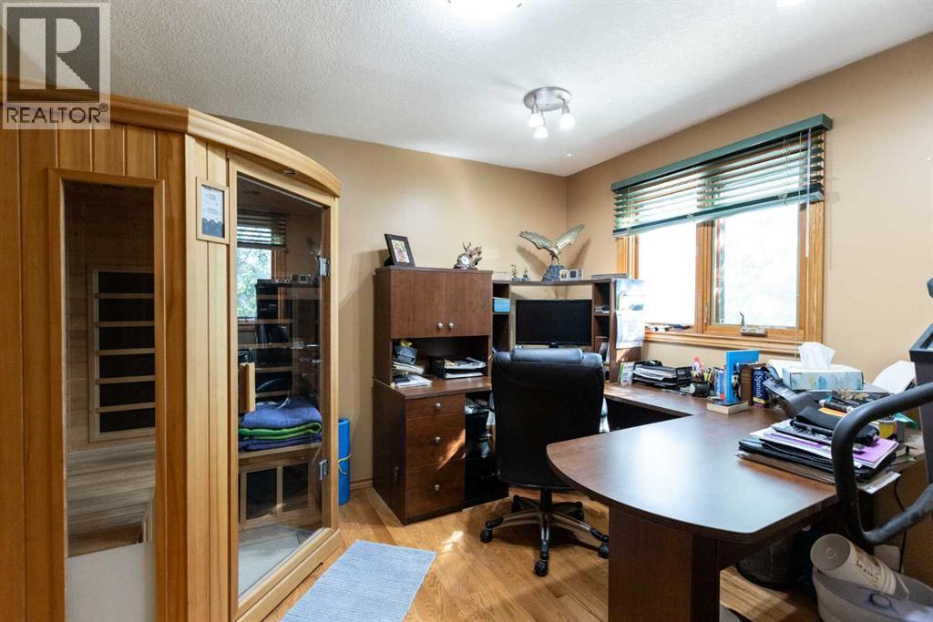 Photo 19 of 128 Norby Crescent, Red Deer AB