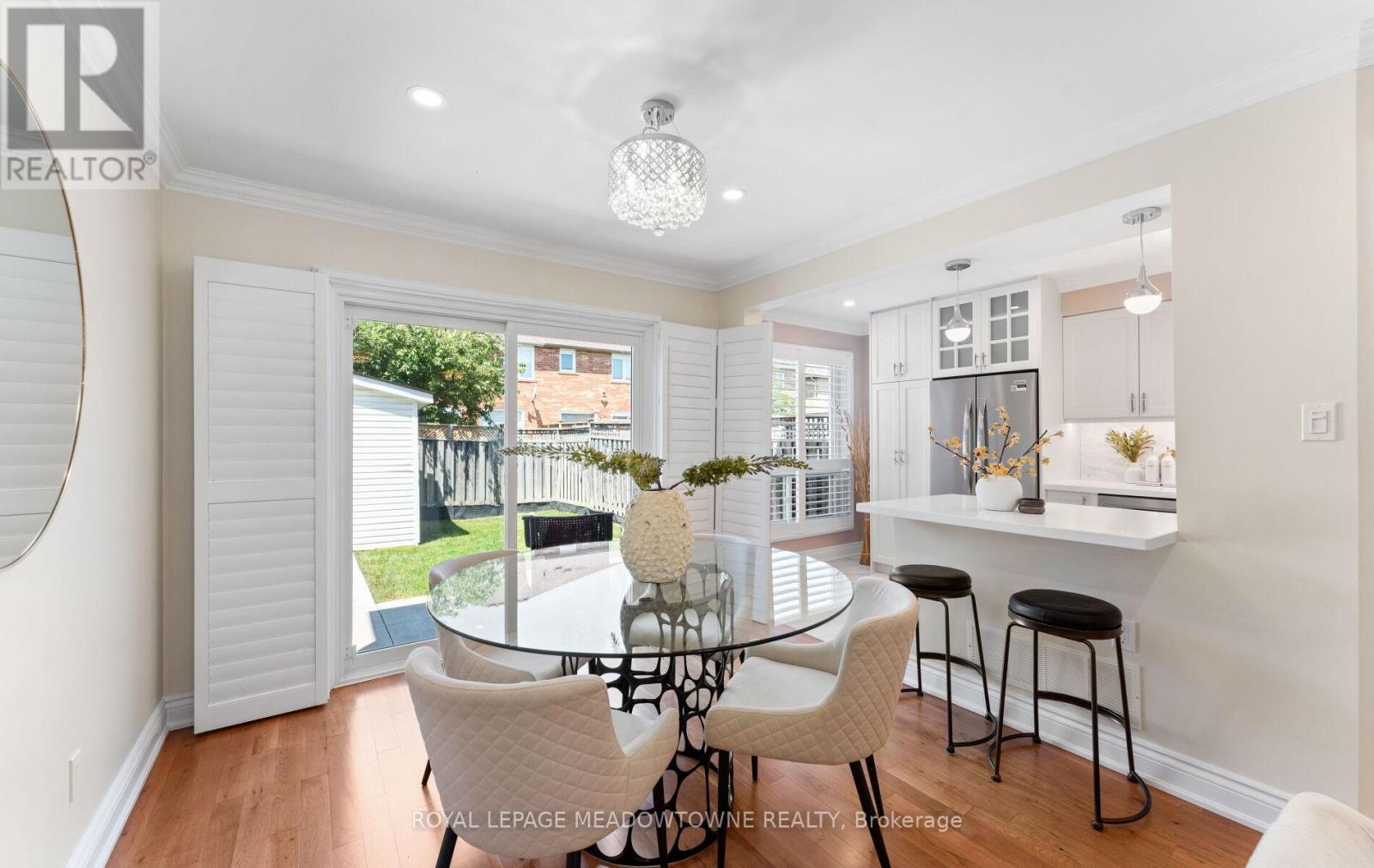 Photo 11 of 3969 Bentridge Road, Mississauga ON