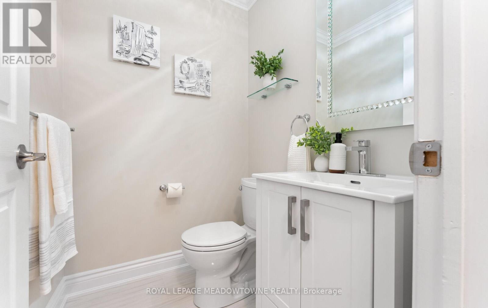 Photo 30 of 3969 Bentridge Road, Mississauga ON